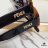 140 FENDI* FE40118 Sunglasses