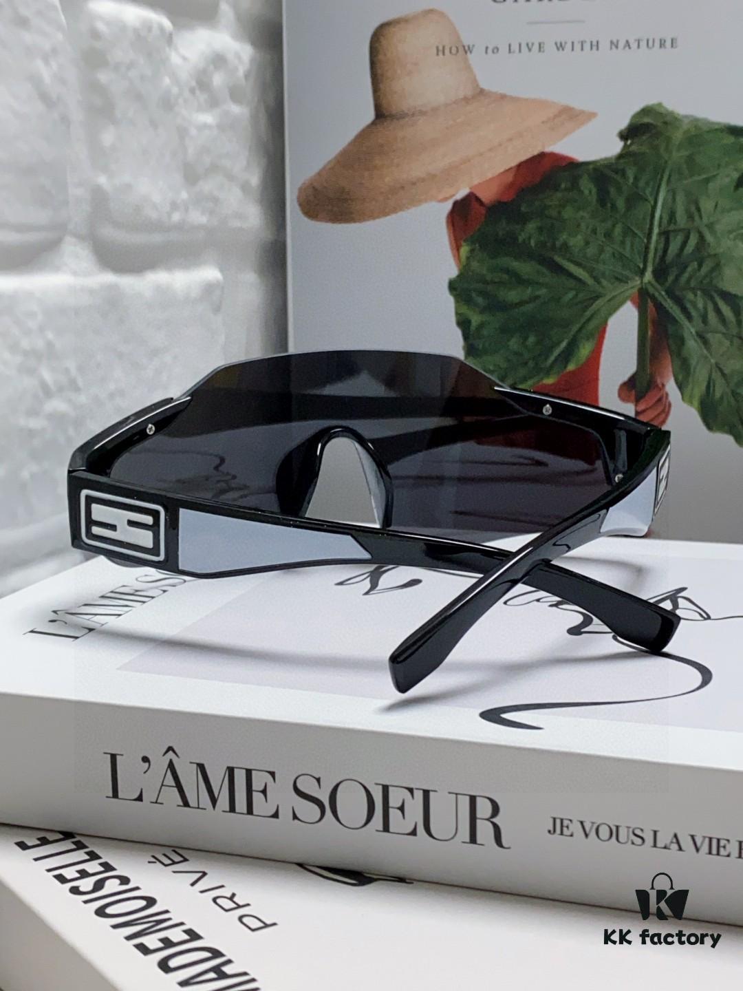 Fendi Running Glasses for Cycling and Marathon, Unisex Outdoor Windproof Sunglasses, Large Frame Sun Protection Eyewear