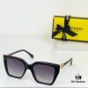 140 FENDI MODEL: FE40161I SIZE: 55□16-145 Sunglasses