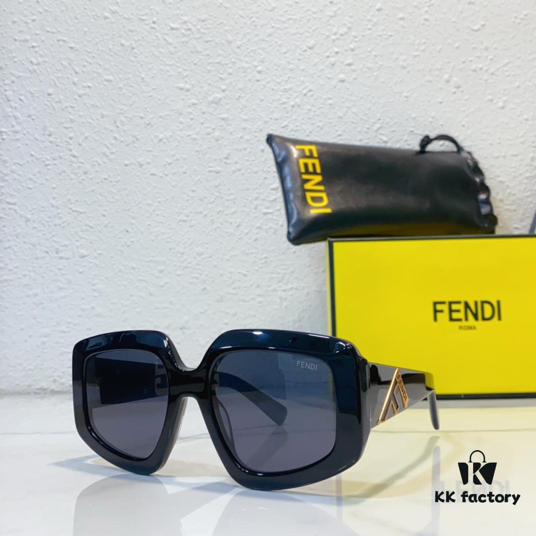 140 FENDI FE4079 Sunglasses