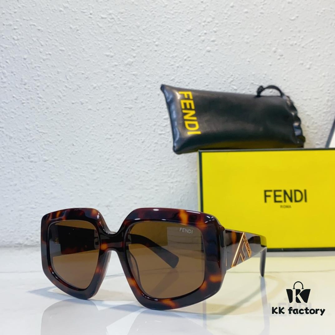 140 FENDI FE4079 Sunglasses