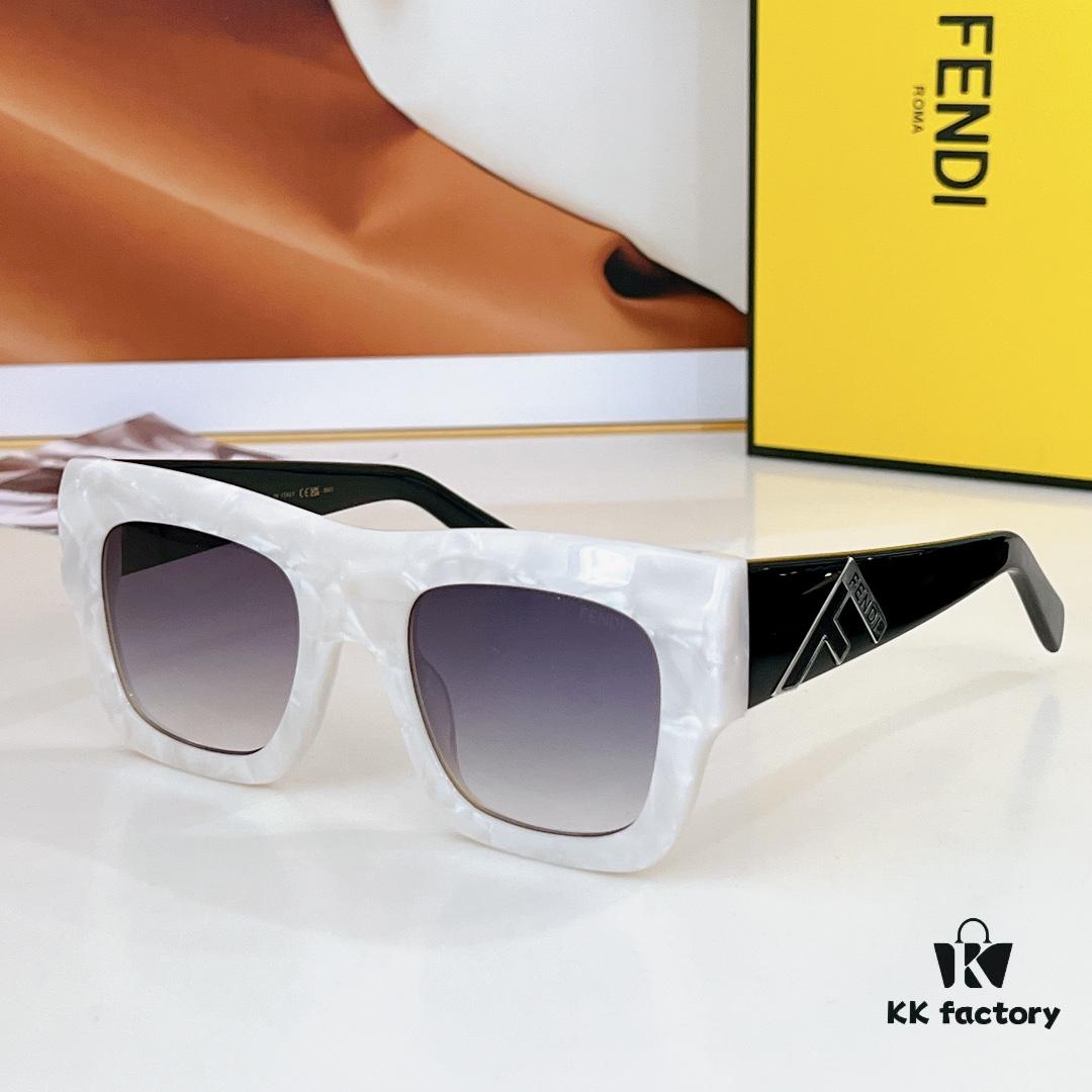 140 FENDI Mod: FE4080 Size: 52□23-142