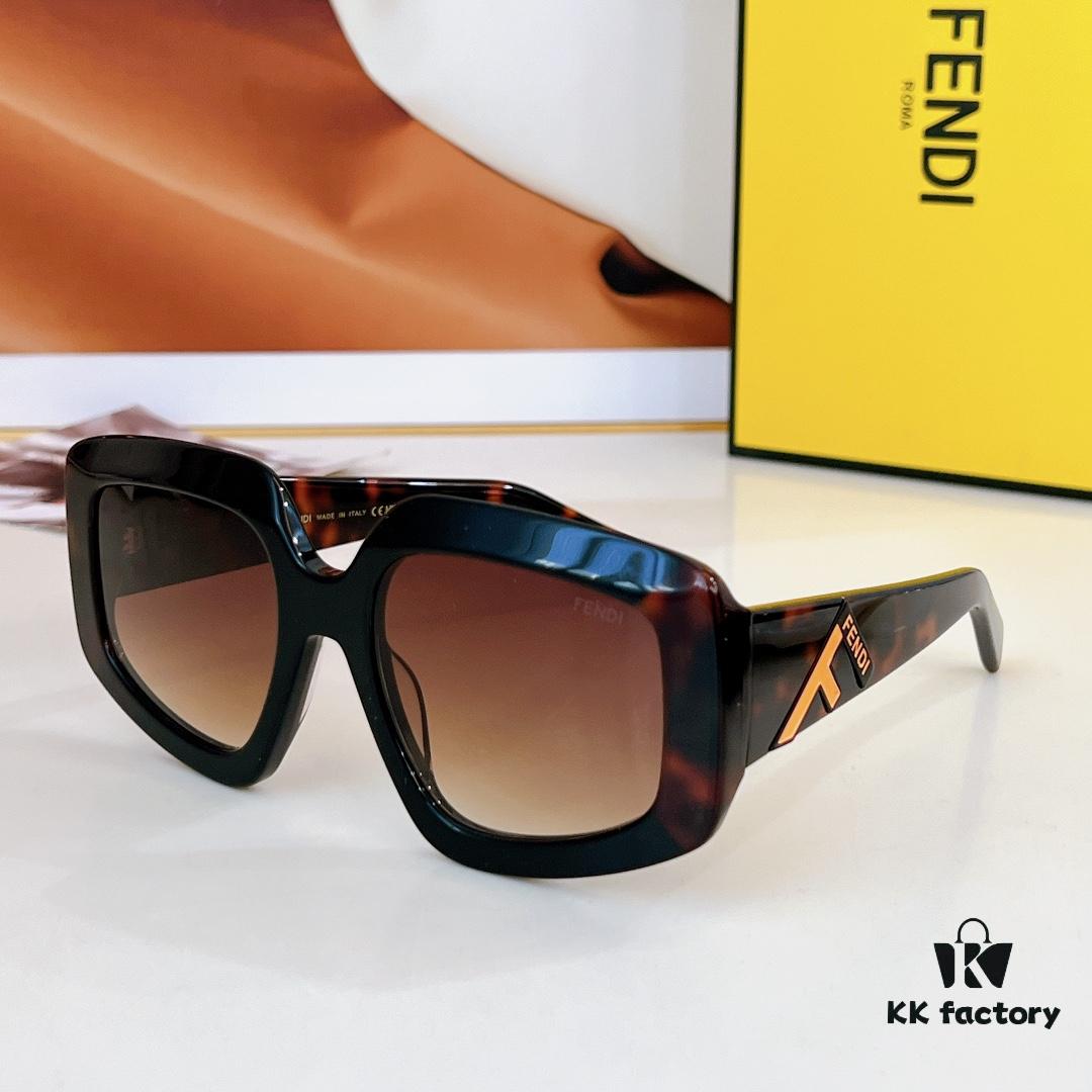 140 FENDI Mod: FE4079 Size: 54□21-142