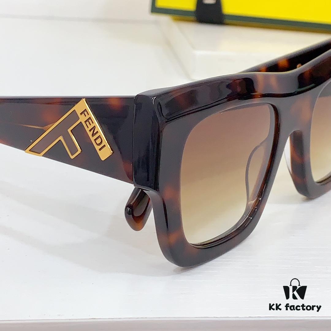 140 FENDI FE4080 Sunglasses, Size: 52-23-142