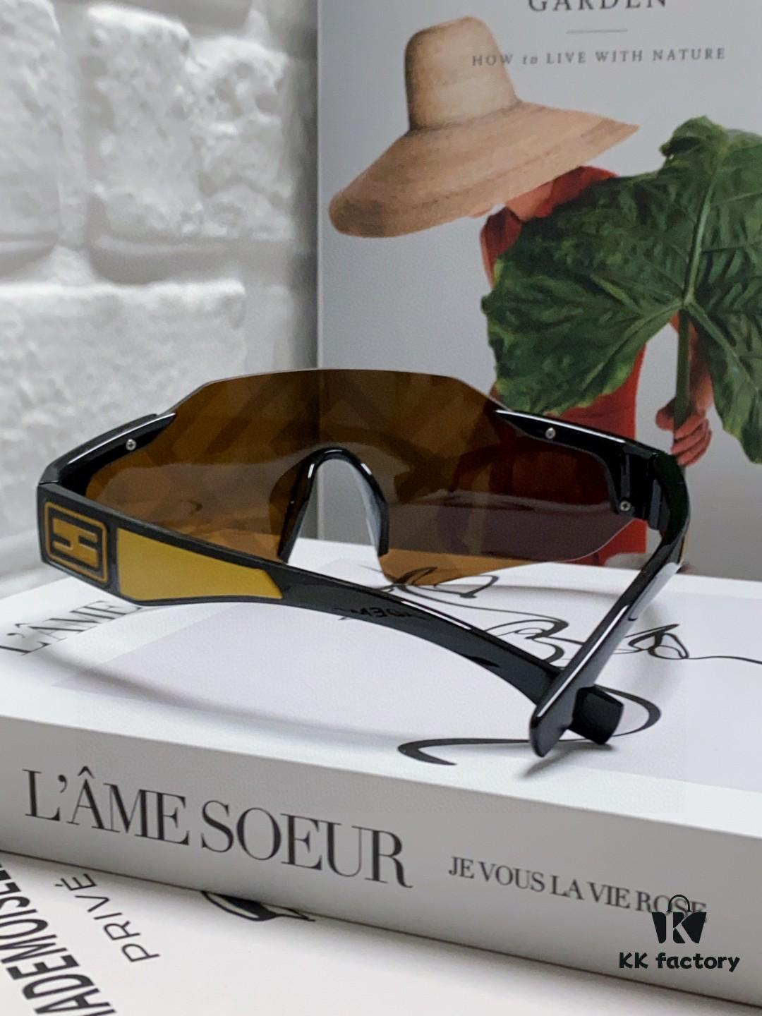 Fendi Running Glasses for Cycling and Marathon, Unisex Outdoor Windproof Sunglasses, Large Frame Sunglasses