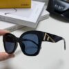 FENDI Fendi Newly Designed Logo, Minimalist and Stylish, Featuring Seamless Mirror Lenses
