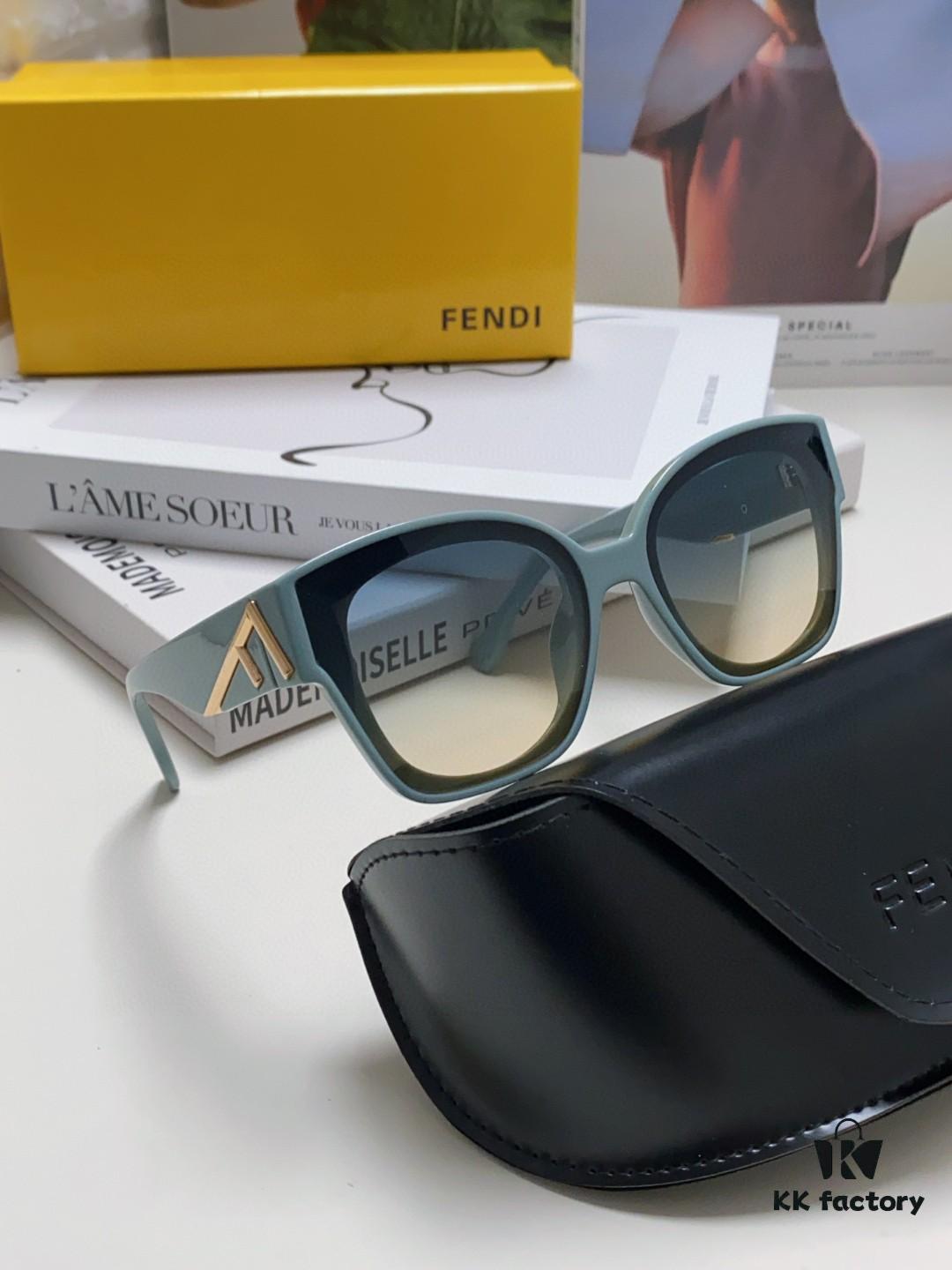 FENDI Fendi New Logo Design Minimalist Fashion Sunglasses with Seamless Mirror Lenses