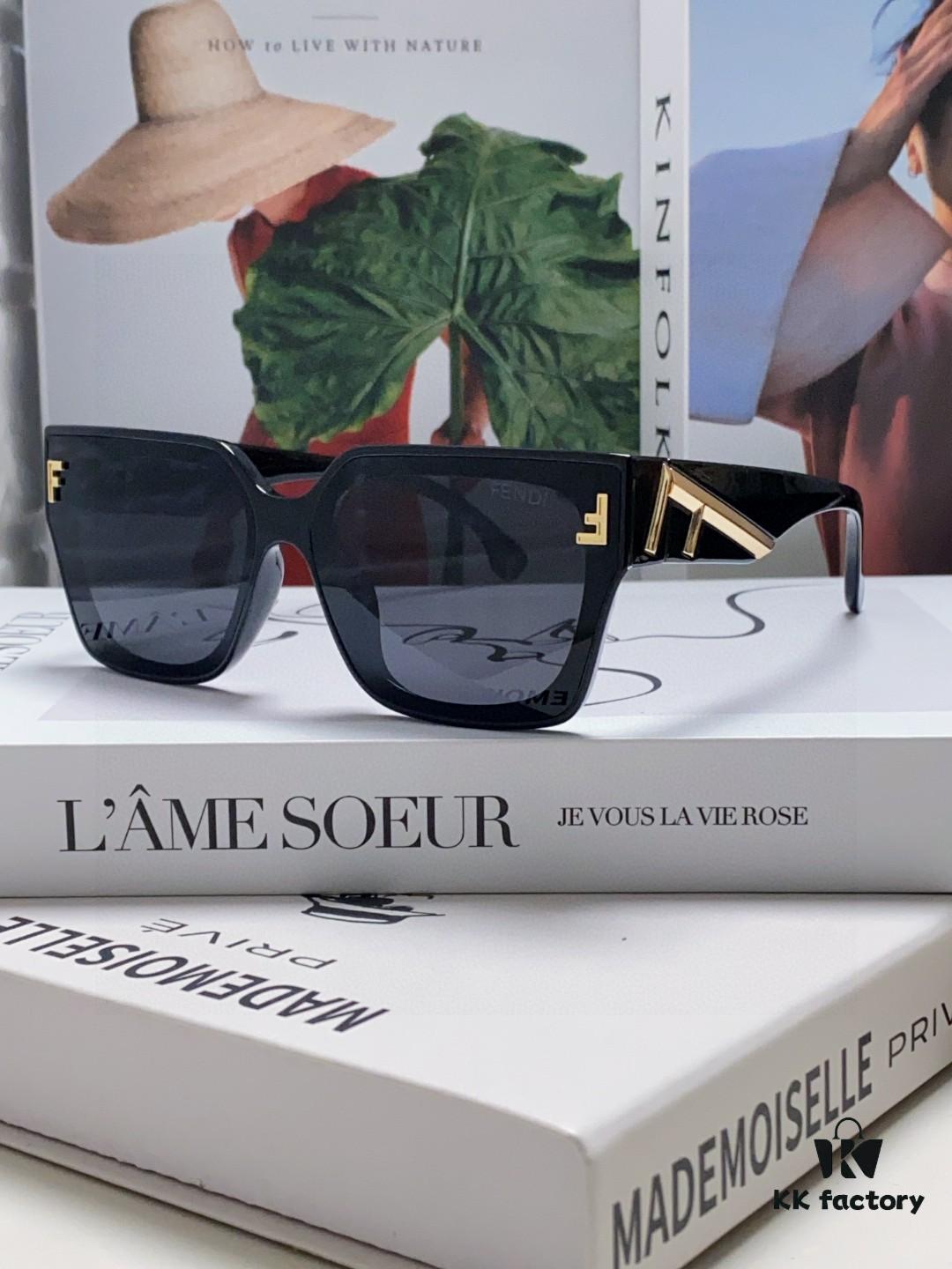 FENDI 2024 New Logo Design Minimalist Fashion Women's Sunglasses with Seamless Mirror Lenses