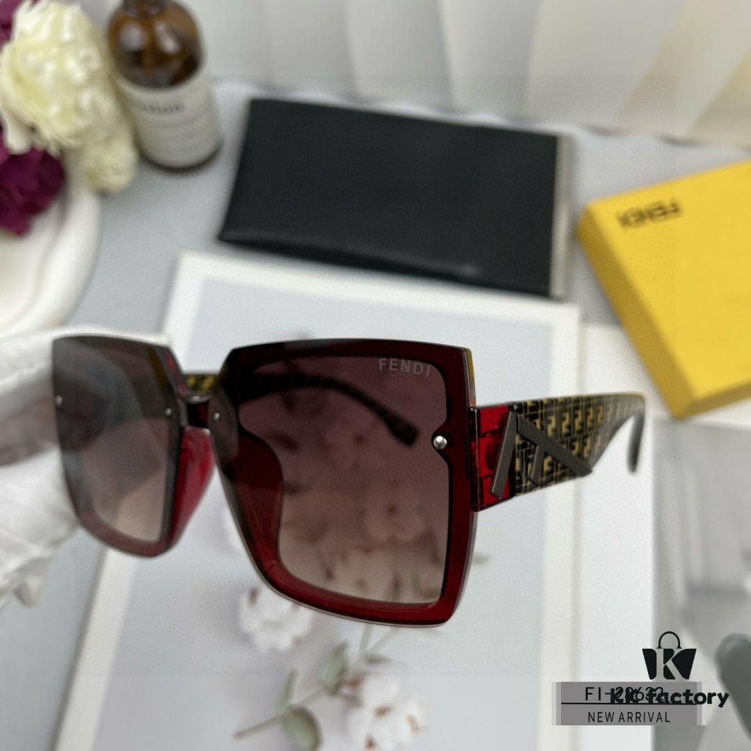 FENDI Italy | Polarized Sunglasses with TR90 Frame and POLAROID Resin Lenses | Lightweight, Comfortable Wear | Size: 57-16-148