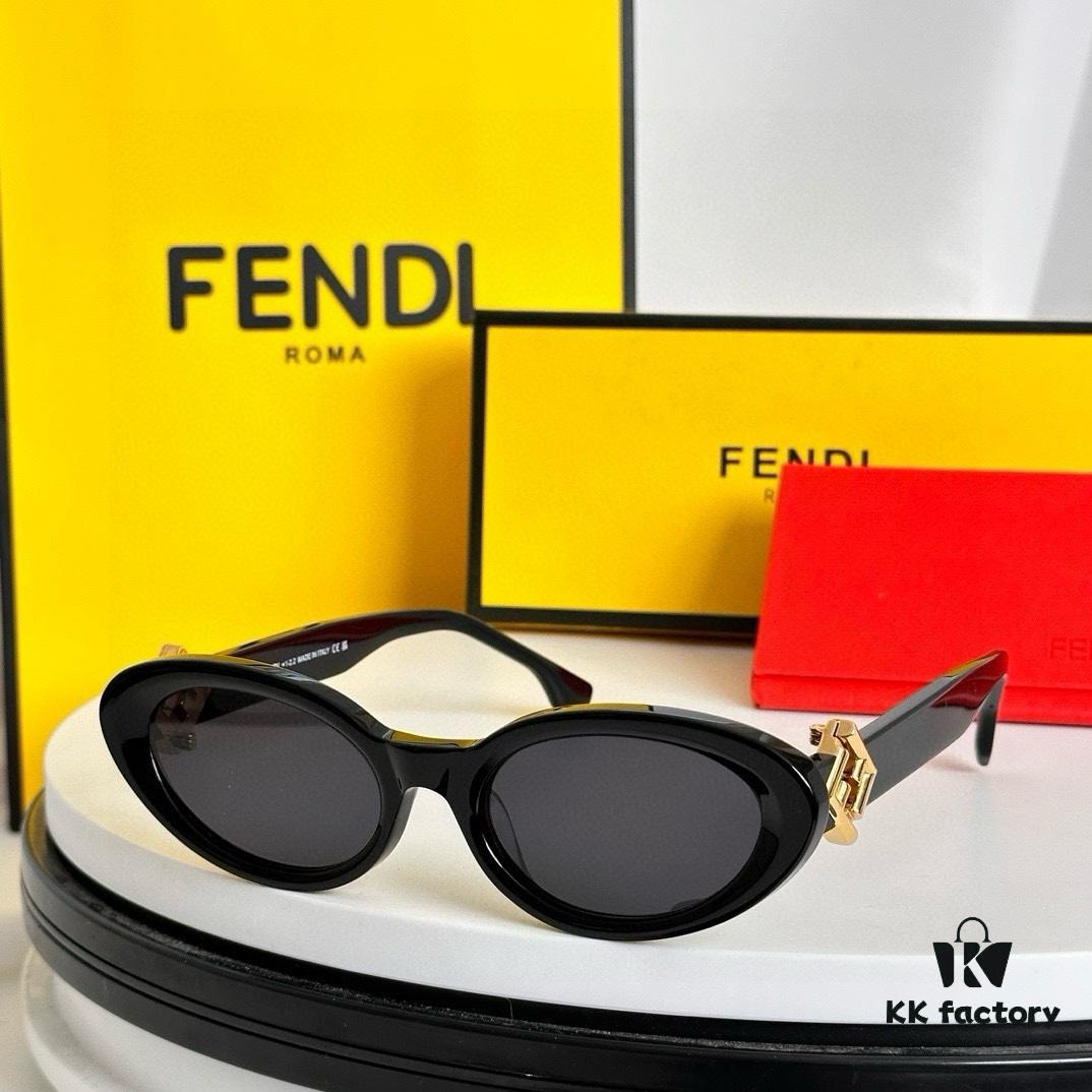 FENDI MODEL: FE40150 SIZE: 53□19-145 Sunglasses