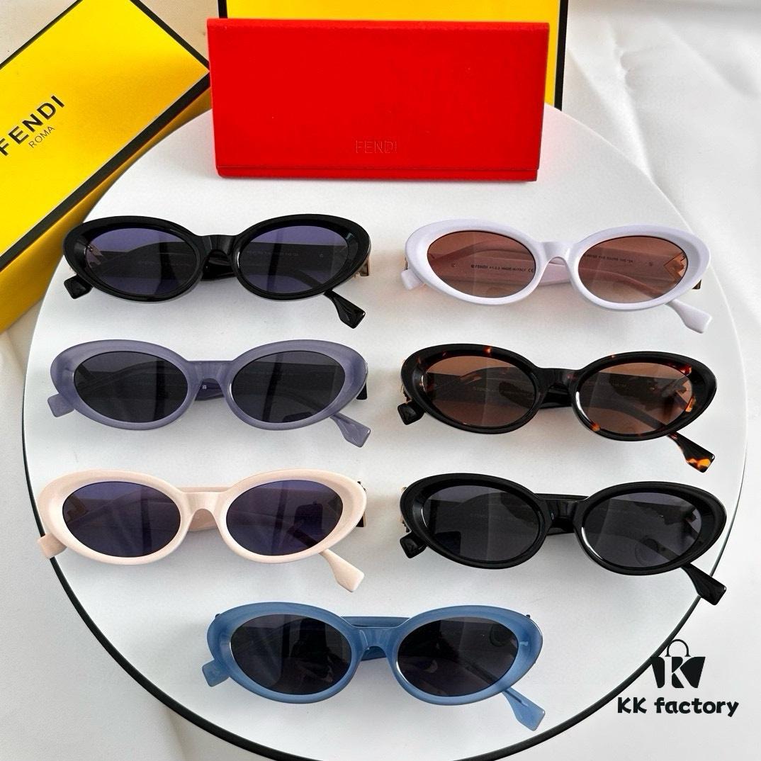FENDI MODEL: FE40150 SIZE: 53□19-145 Sunglasses