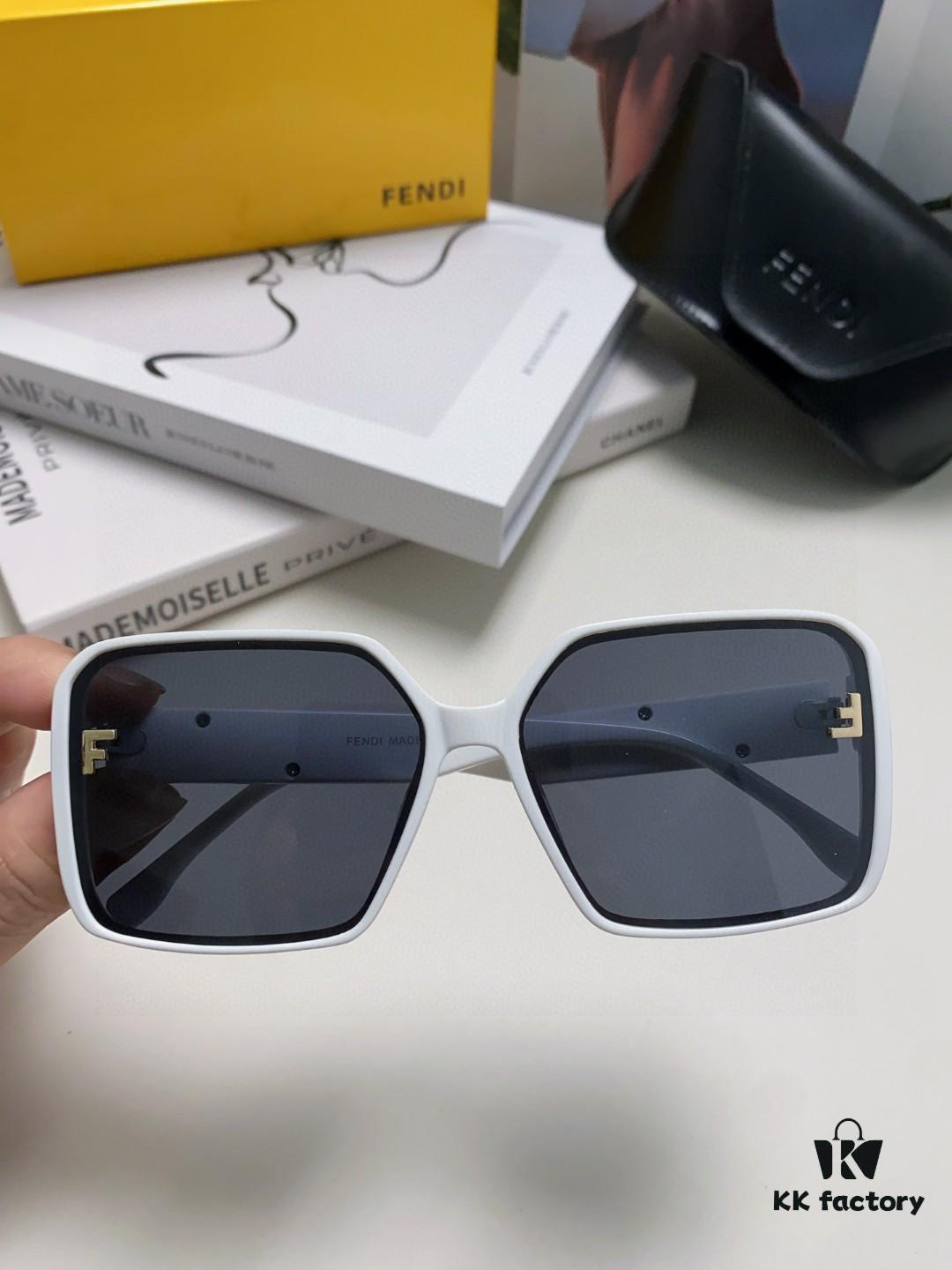 Fendi 2024 New Arrival Trendy European and American Style Square Sunglasses for Women, High-End Fashion UV Protection Sunglasses In Stock