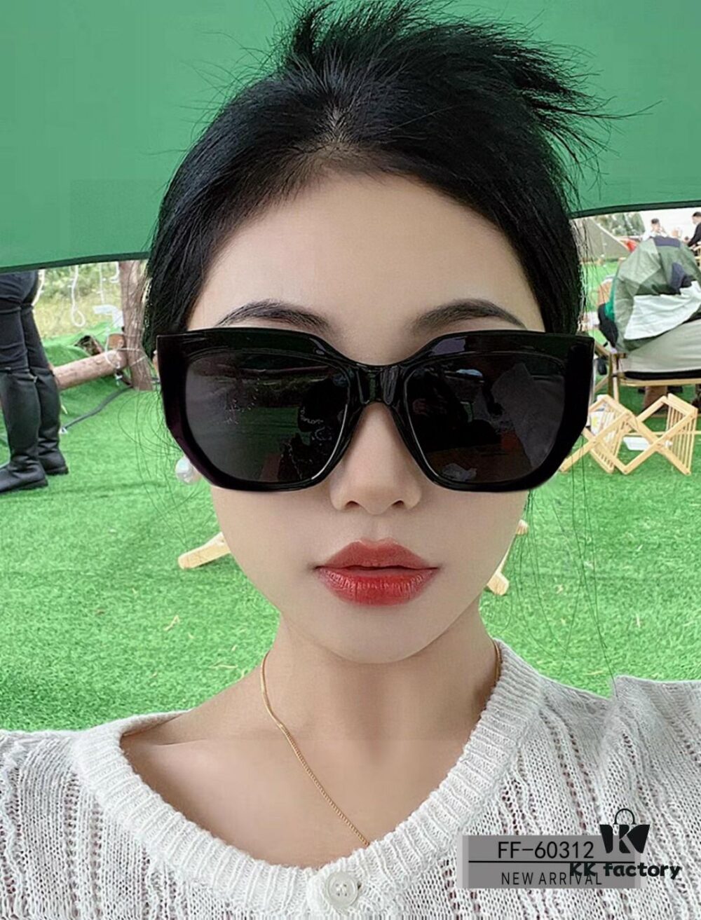 Italian FENDI - Polarized Sunglasses with Bolley Resin Lenses, TR90 Frame, Lightweight and Comfortable Wear