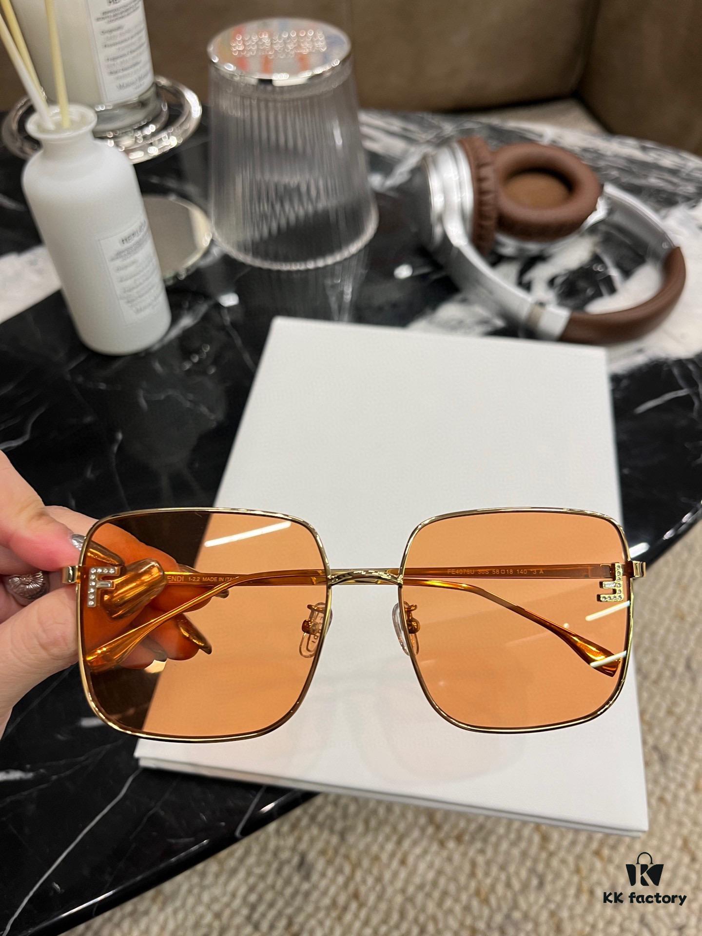 140 FENDI [FE4076U] Minimalist and Elegant Square Frame, Stylish Face-Framing Design with Mirror-Finished Full Rhinestone Letter Accents