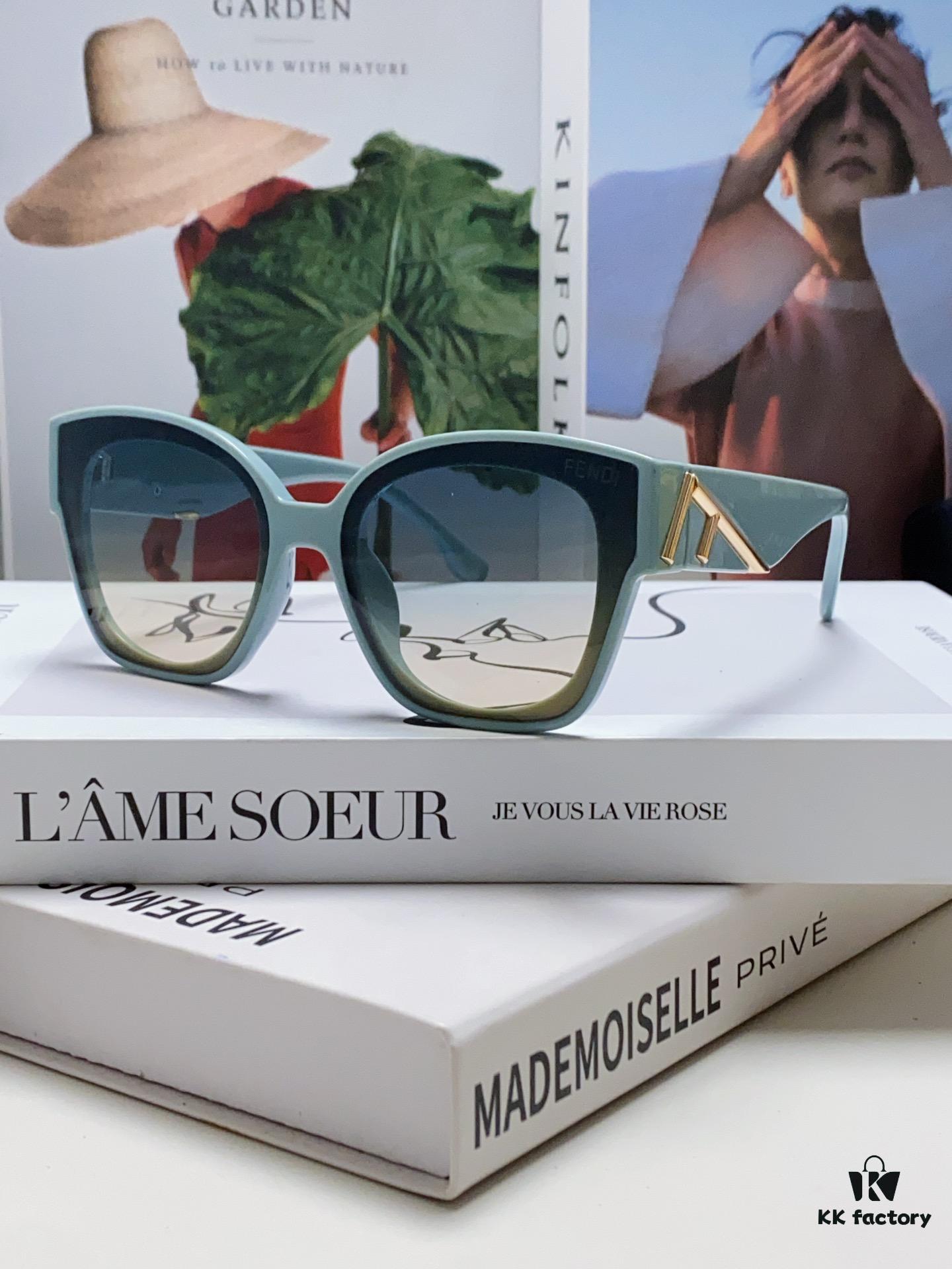 FENDI Fendi New Logo Design Minimalist Fashion Sunglasses with Zero-Curve Mirror Lenses