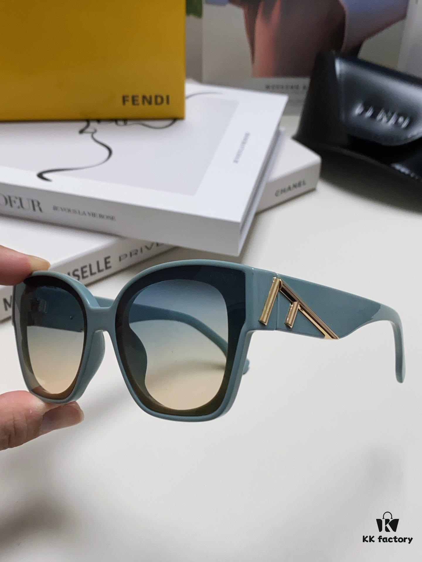FENDI Fendi New Logo Design Minimalist Fashion Sunglasses with Zero-Curve Mirror Lenses