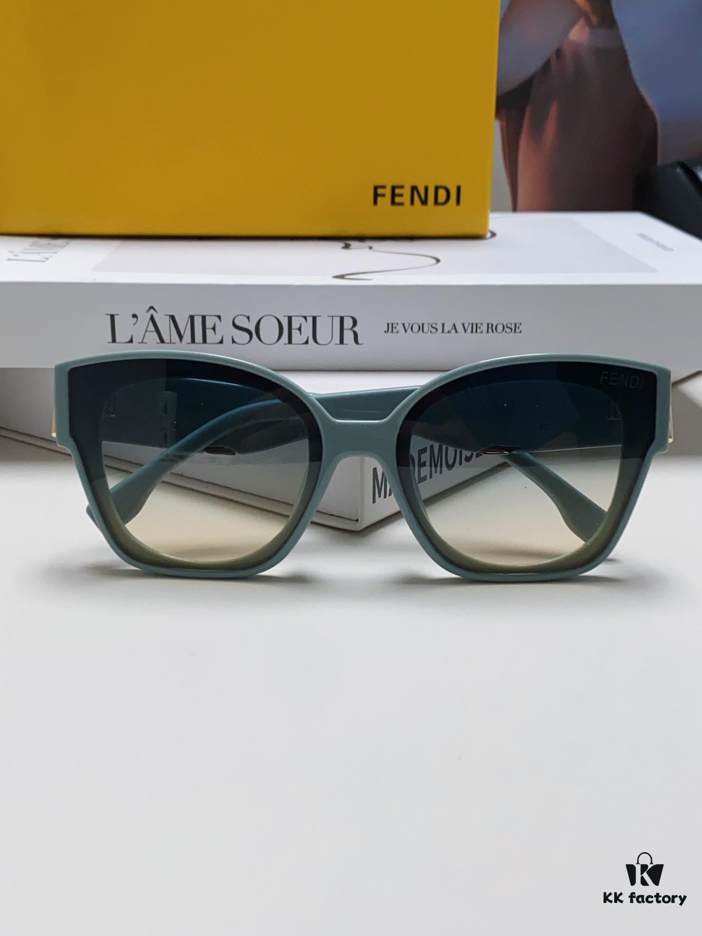 FENDI Fendi New Logo Design Minimalist Fashion Sunglasses with Zero-Curve Mirror Lenses