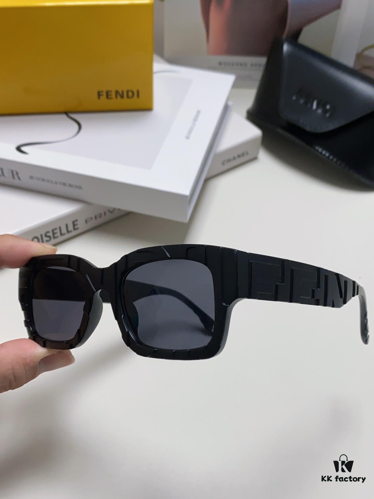 FENDI 2024 New Square Sunglasses, Stylish Hip-Hop Influencer Streetwear Shades with Raised Letters, Trendy European and American Fashion Unisex Sunglasses