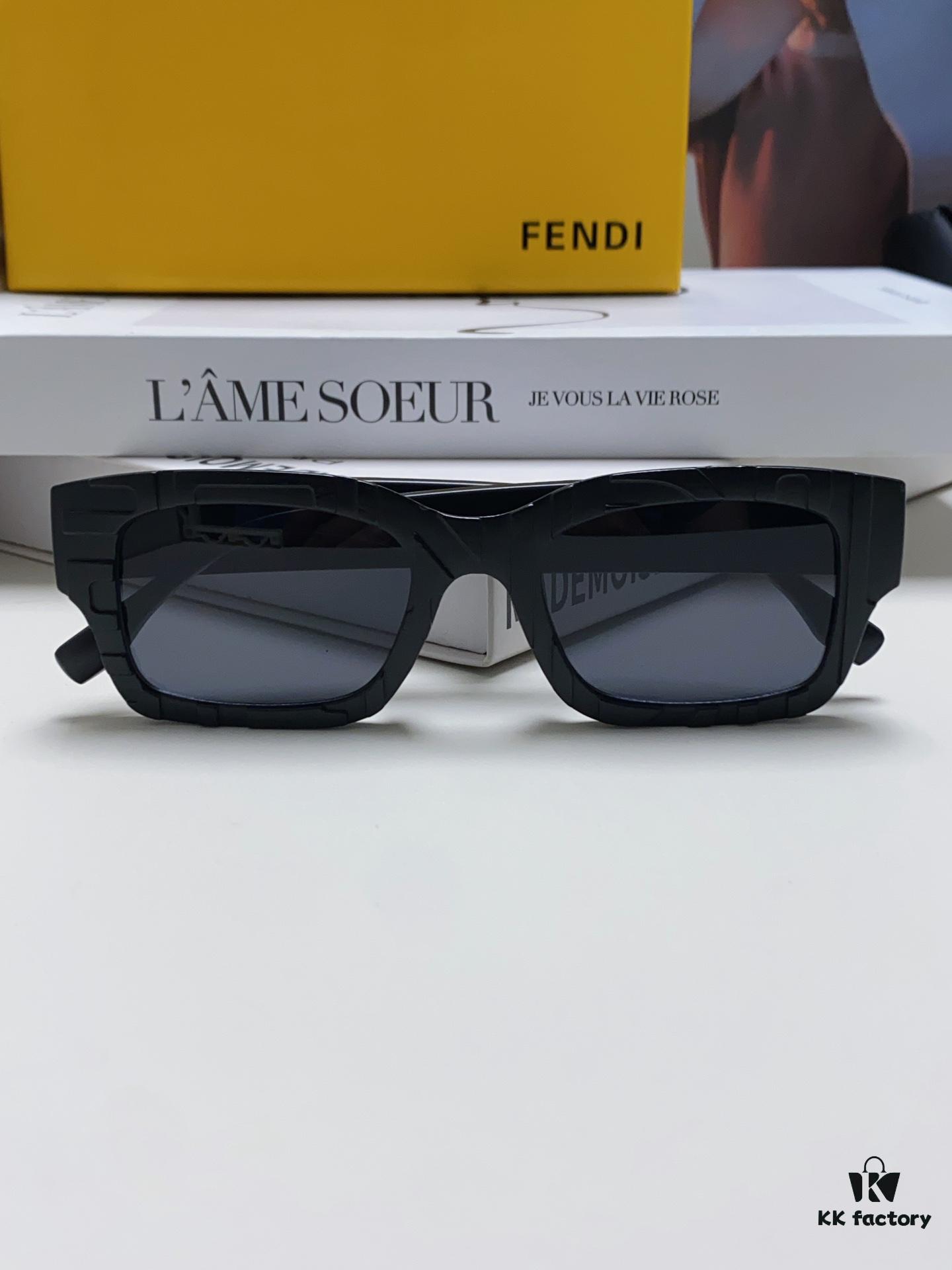 FENDI 2024 New Square Sunglasses, Stylish Hip-Hop Influencer Streetwear Shades with Raised Letters, Trendy European and American Fashion Unisex Sunglasses