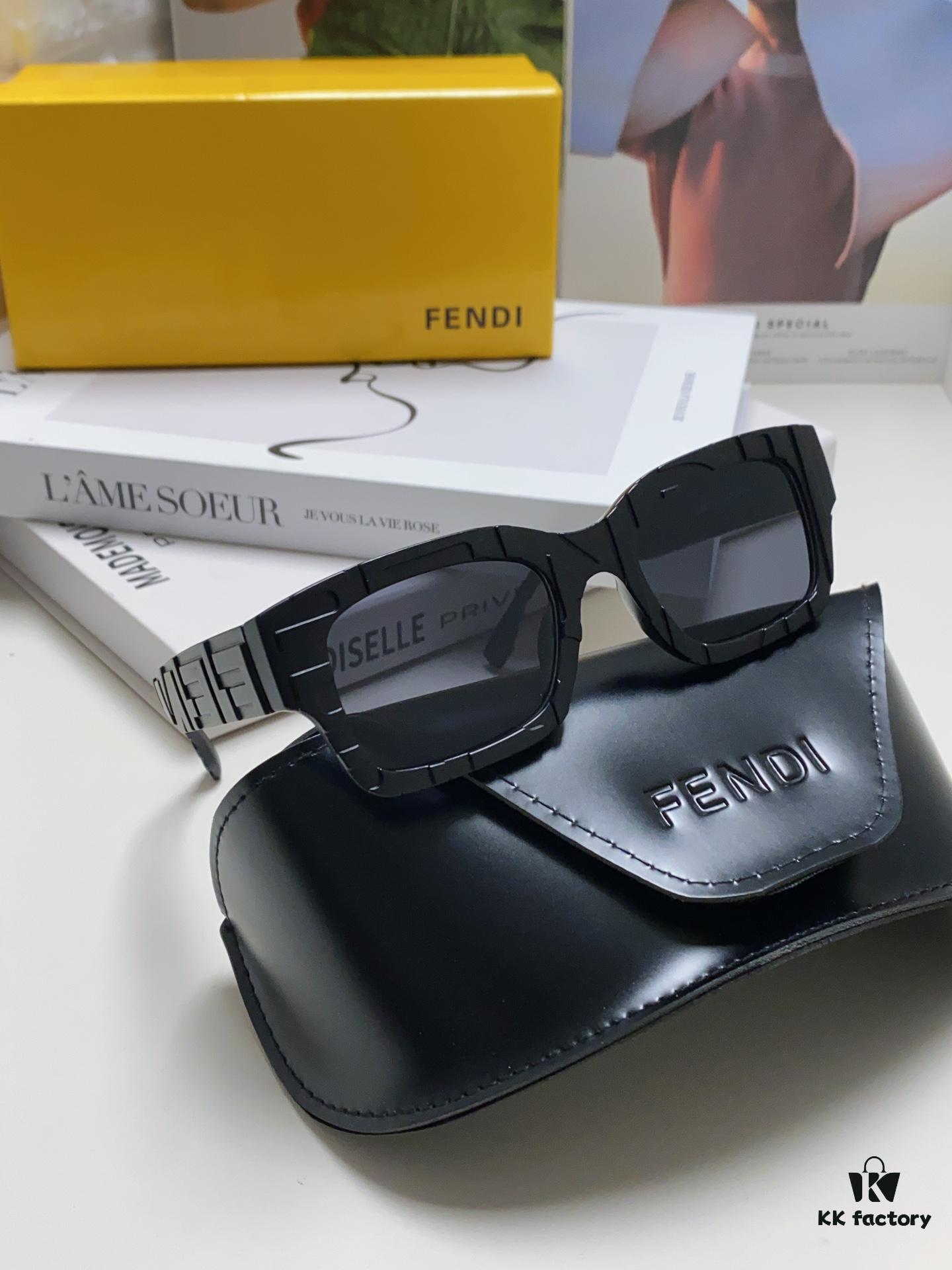FENDI 2024 New Square Sunglasses, Stylish Hip-Hop Influencer Streetwear Shades with Raised Letters, Trendy European and American Fashion Unisex Sunglasses