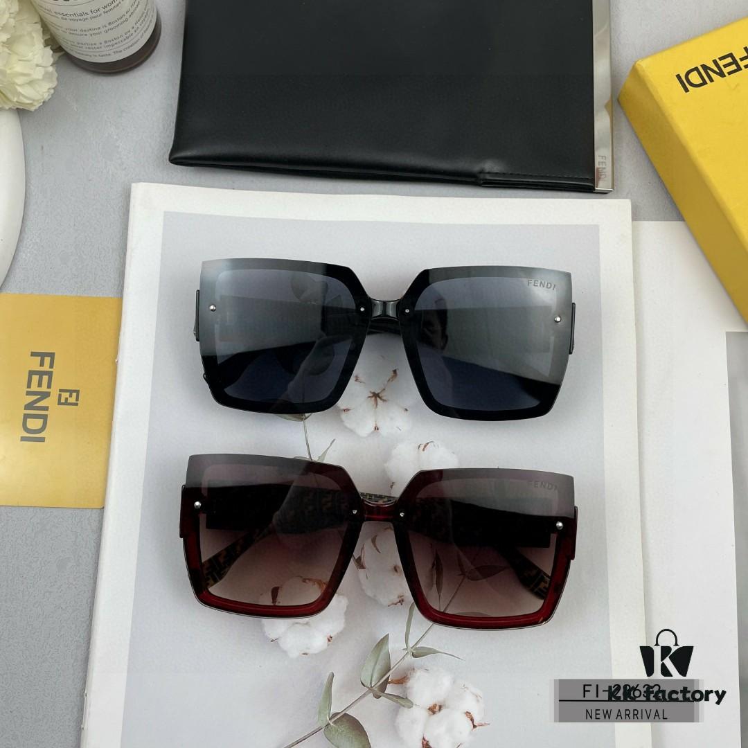 FENDI Italy - Polarized Sunglasses with TR90 Frame and Polylite Lens