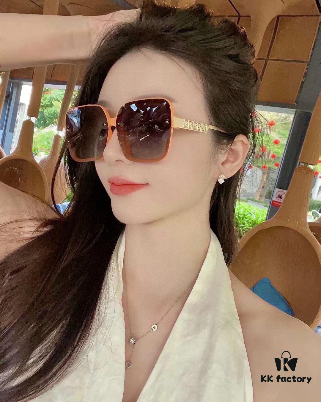 Fendi Women's Polarized Sunglasses, Fashionable Face-Framing Design, Luxury Style, 7233 Eyewear