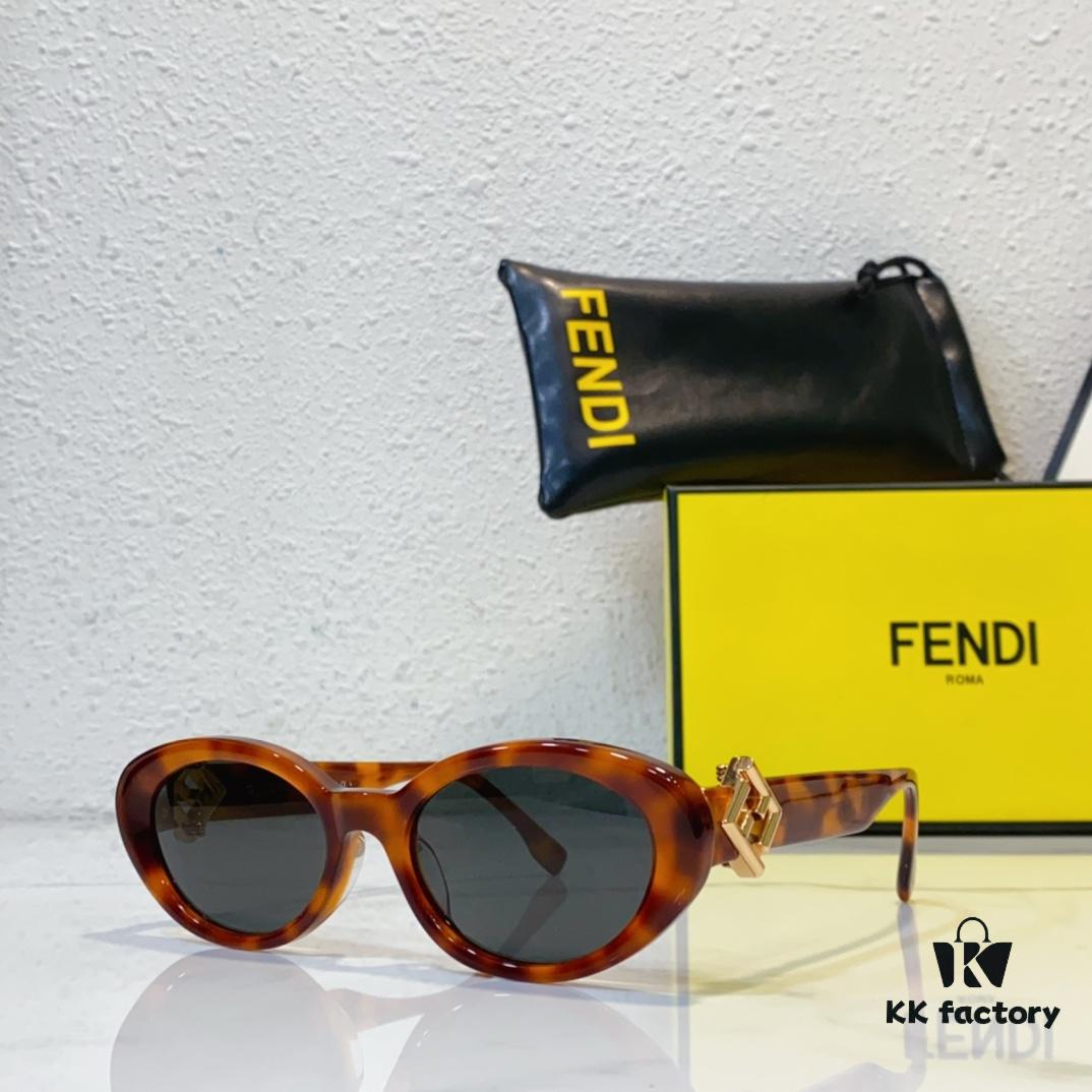 150 FENDI MODEL FE40140U SIZE 53-20-135 Sunglasses