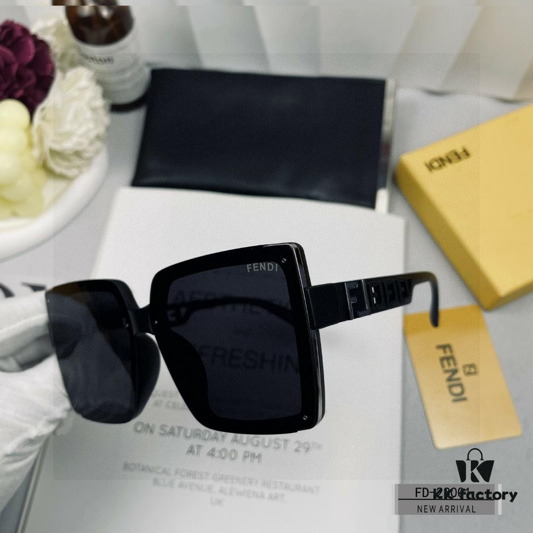 FENDI Italy | Polarized Sunglasses with TR90 Frame and POLAROID Lenses