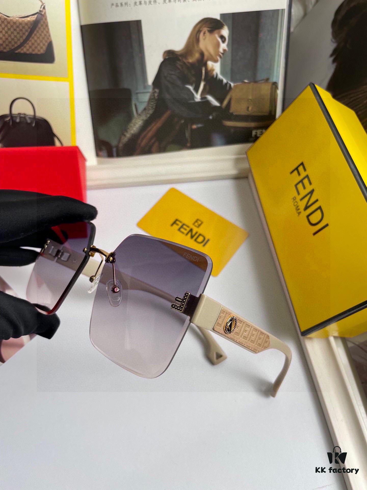 Fendi FENDI Women's Sunglasses with High-Definition Nylon Lenses, Fashionable Face-Framing Design, Luxury Style, Model 7237