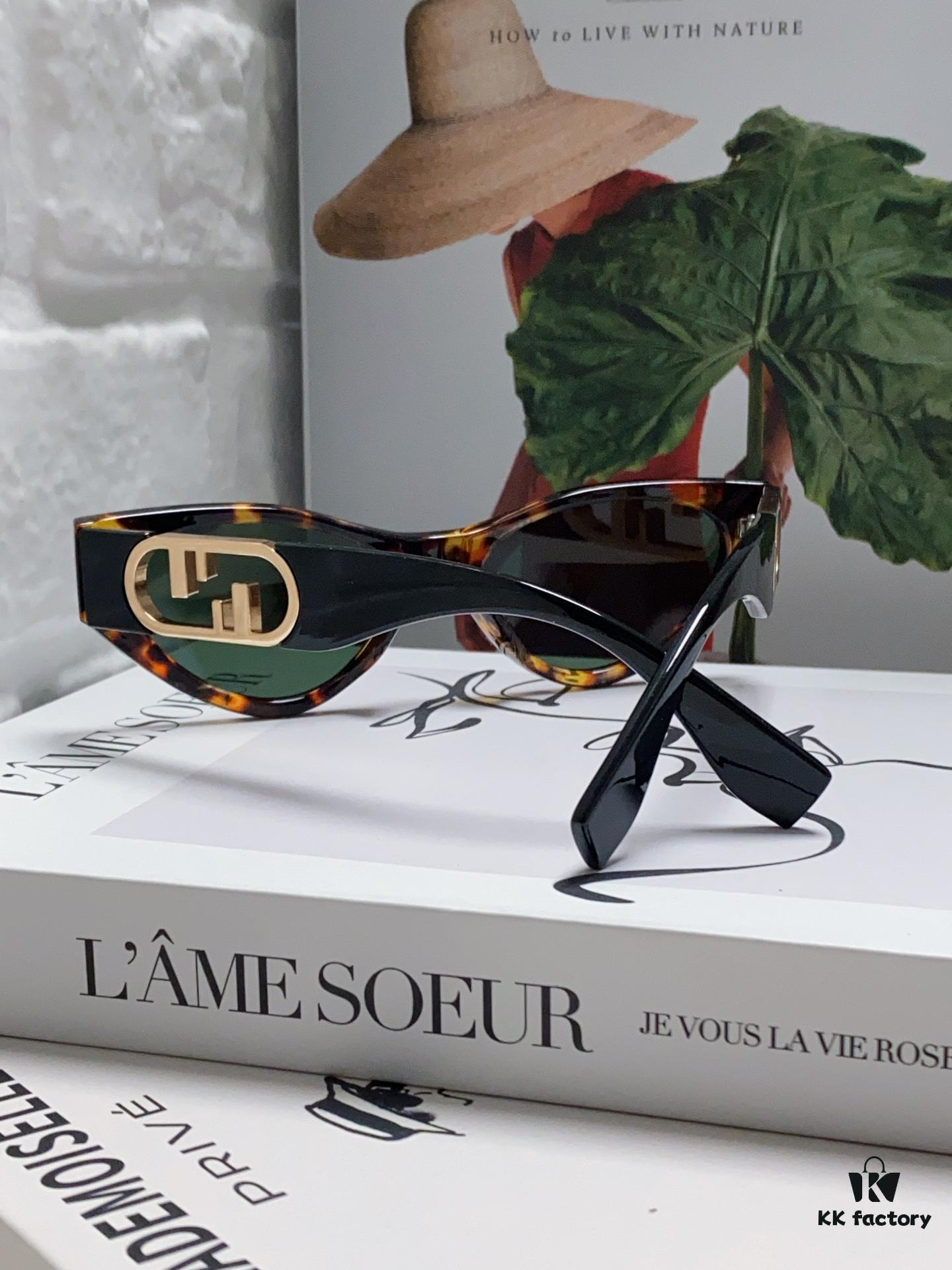 Fendi Cat-Eye Sunglasses for Women, Fashionable Metal Logo Designer Shades, High-End Stylish and Versatile Sun Glasses