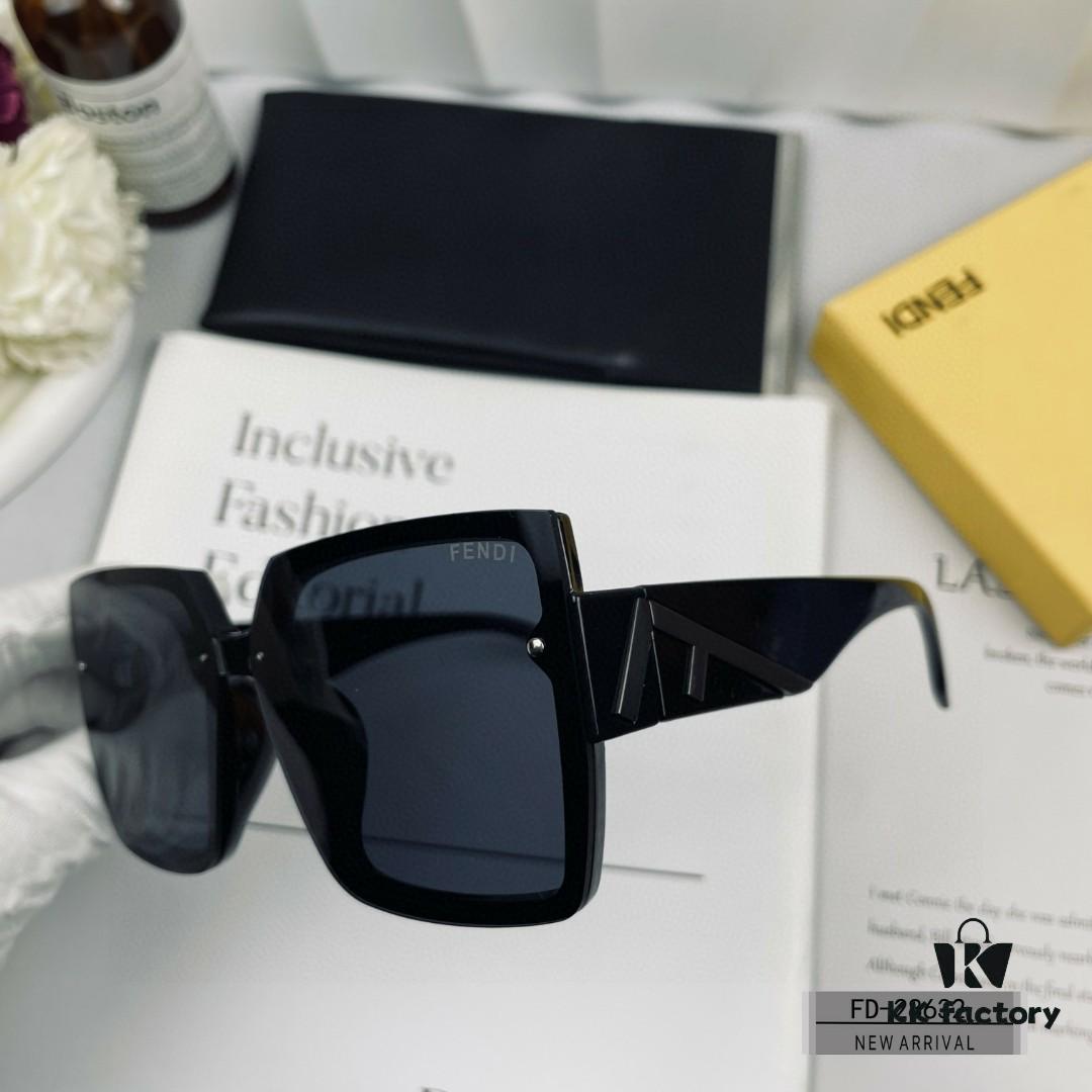 FENDI Italy | Polarized Sunglasses with TR90 Frame and Polarlite Lens | Model 28632