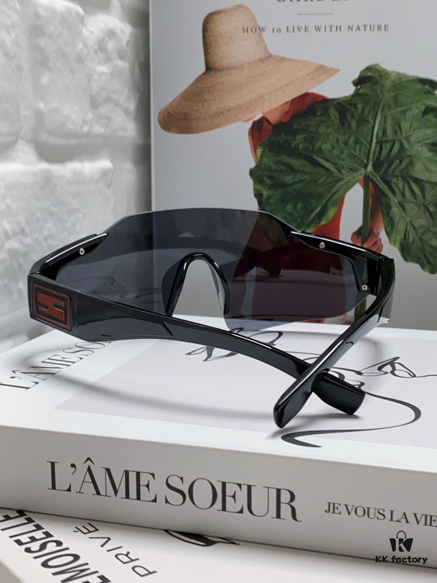 Fendi Running Glasses for Cycling and Marathon Sports, Unisex Outdoor Windproof Sunglasses with Large Frame