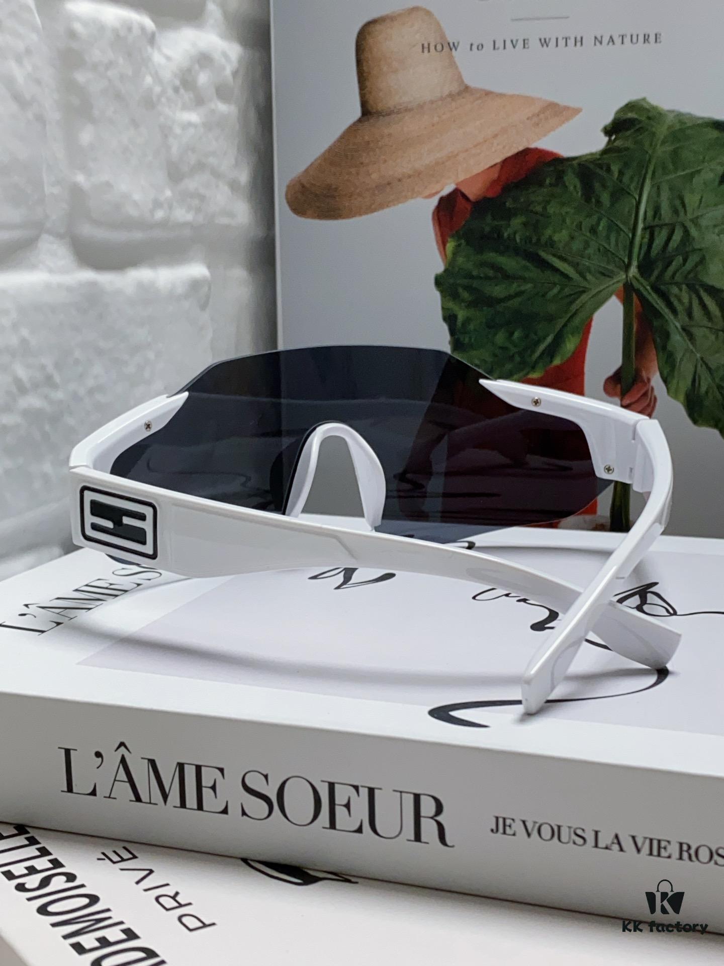 Fendi Running Glasses for Cycling and Marathon Sports, Unisex Outdoor Windproof Sunglasses, Large-Frame Sun Protection Eyewear