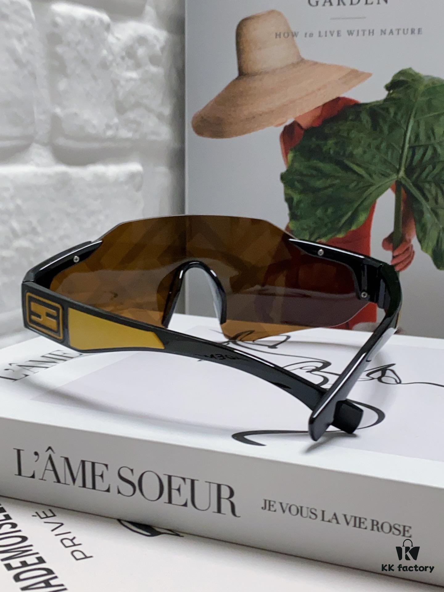 Fendi Running Glasses for Cycling and Marathon Sports, Unisex Outdoor Windproof Sunglasses with Oversized Frame