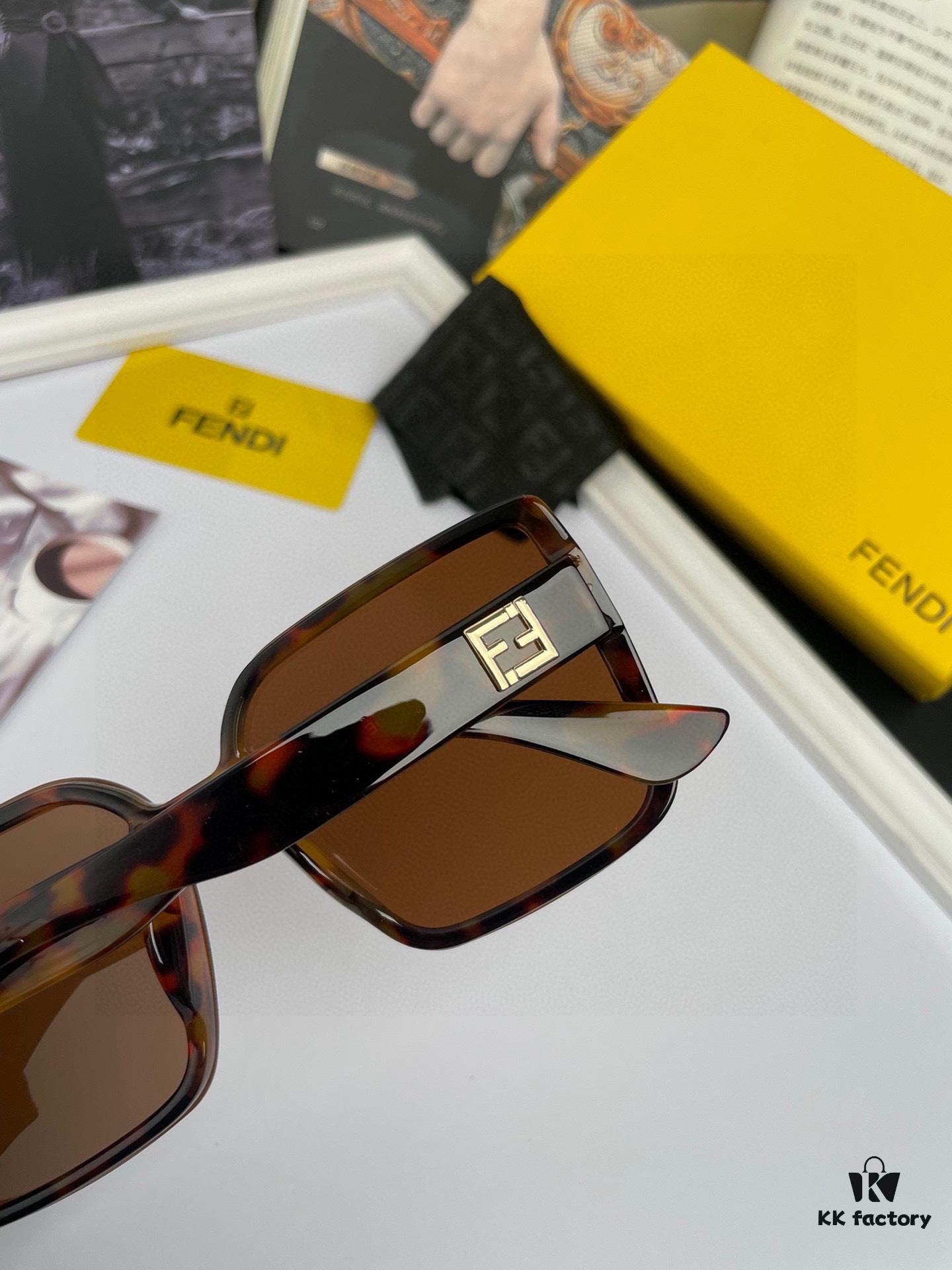 FENDI High-Quality Women's Polarized Sunglasses with TR90 Frame and Imported Polarized Lenses