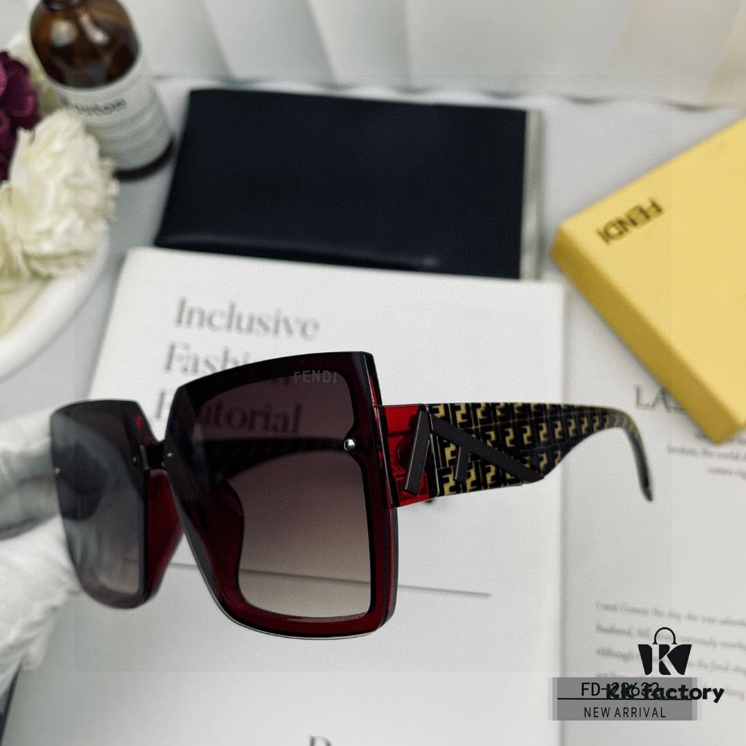 FENDI Italy | Polarized Sunglasses with TR90 Frame and Polylite Lenses