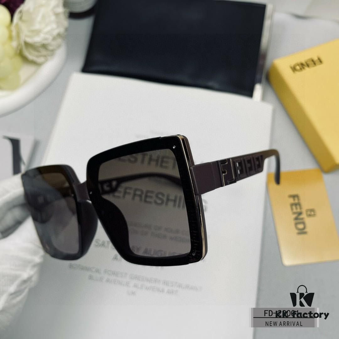 FENDI Italy - Polarized Sunglasses with POLAROID Resin Lenses, Lightweight TR90 Frame, Style 23001