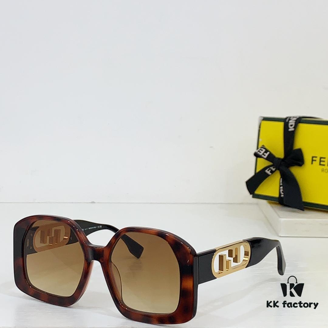 FENDI Sunglasses Model FE40048U Size 52□19-145