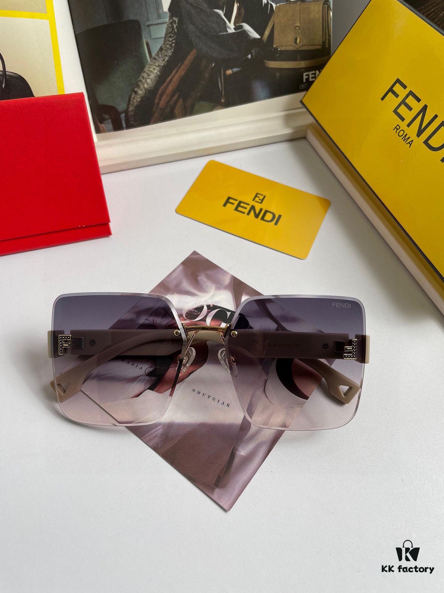 Fendi FENDI Women's Sunglasses with HD Nylon Lenses, Fashionable Face-Framing Design, Luxury Style, 7237 Eyewear