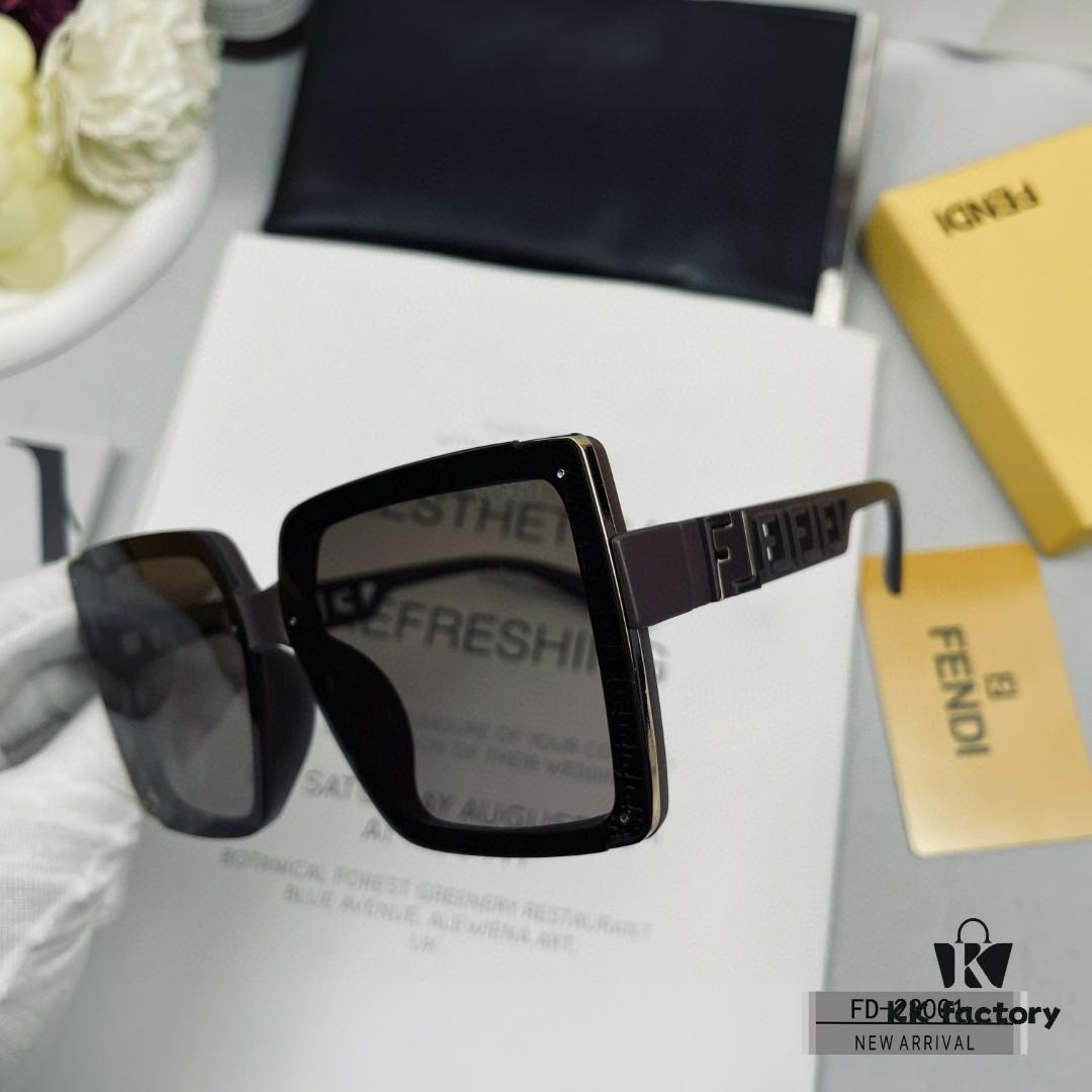 FENDI Italy | Polarized Sunglasses with TR90 Frame and Polylite Lenses