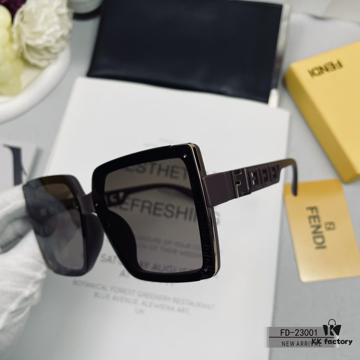 FENDI Italy | Polarized Sunglasses with TR90 Frame and Polylite Lenses