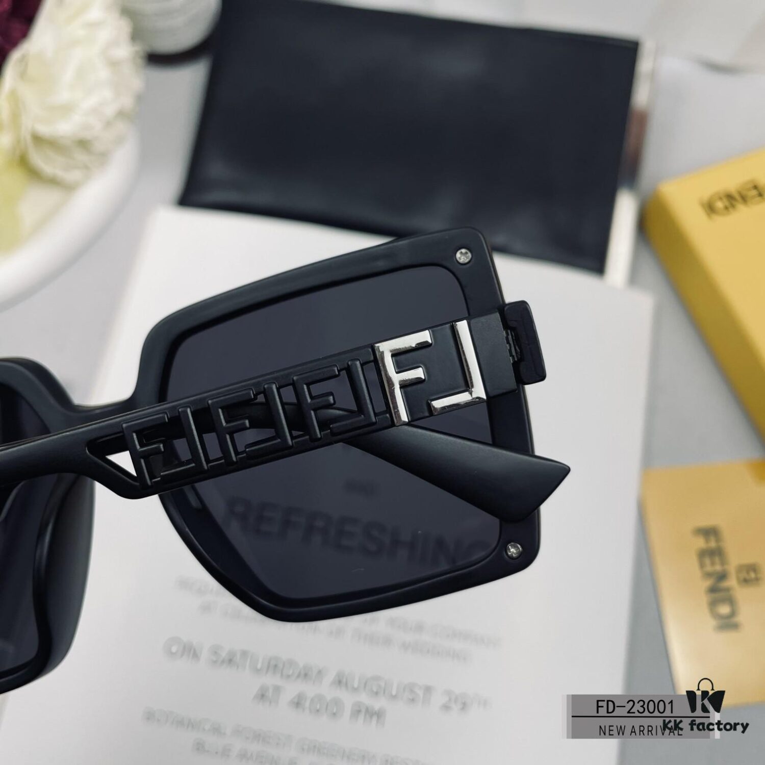 FENDI Italy | Polarized Sunglasses with TR90 Frame and Polylite Lenses