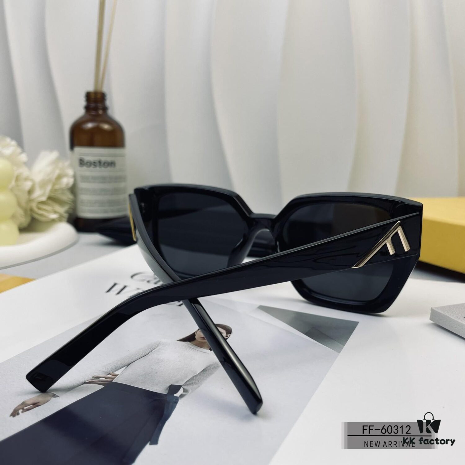 FENDI Italy | Polarized Sunglasses with TR90 Frame and POLAROID Resin Lenses