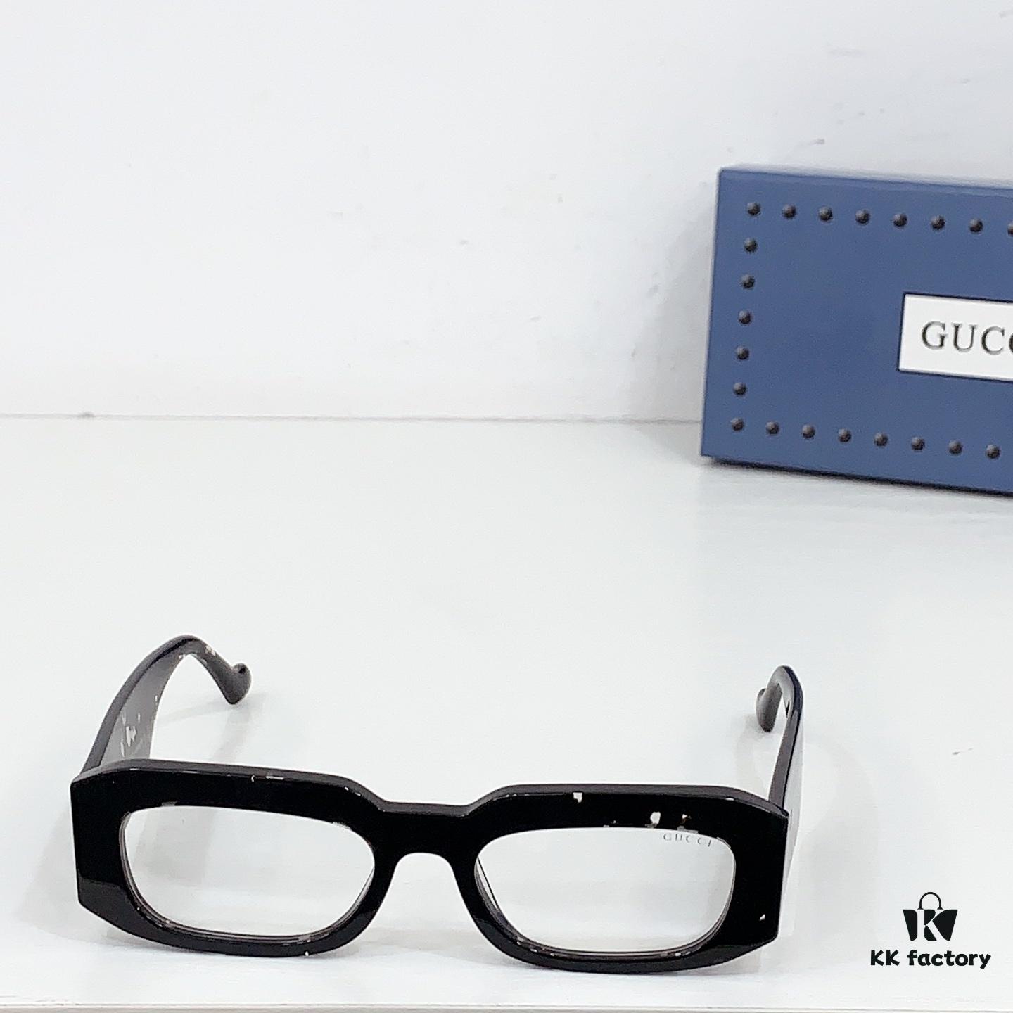 95 GUCCI GG1426S Sunglasses, Size 54-19-145