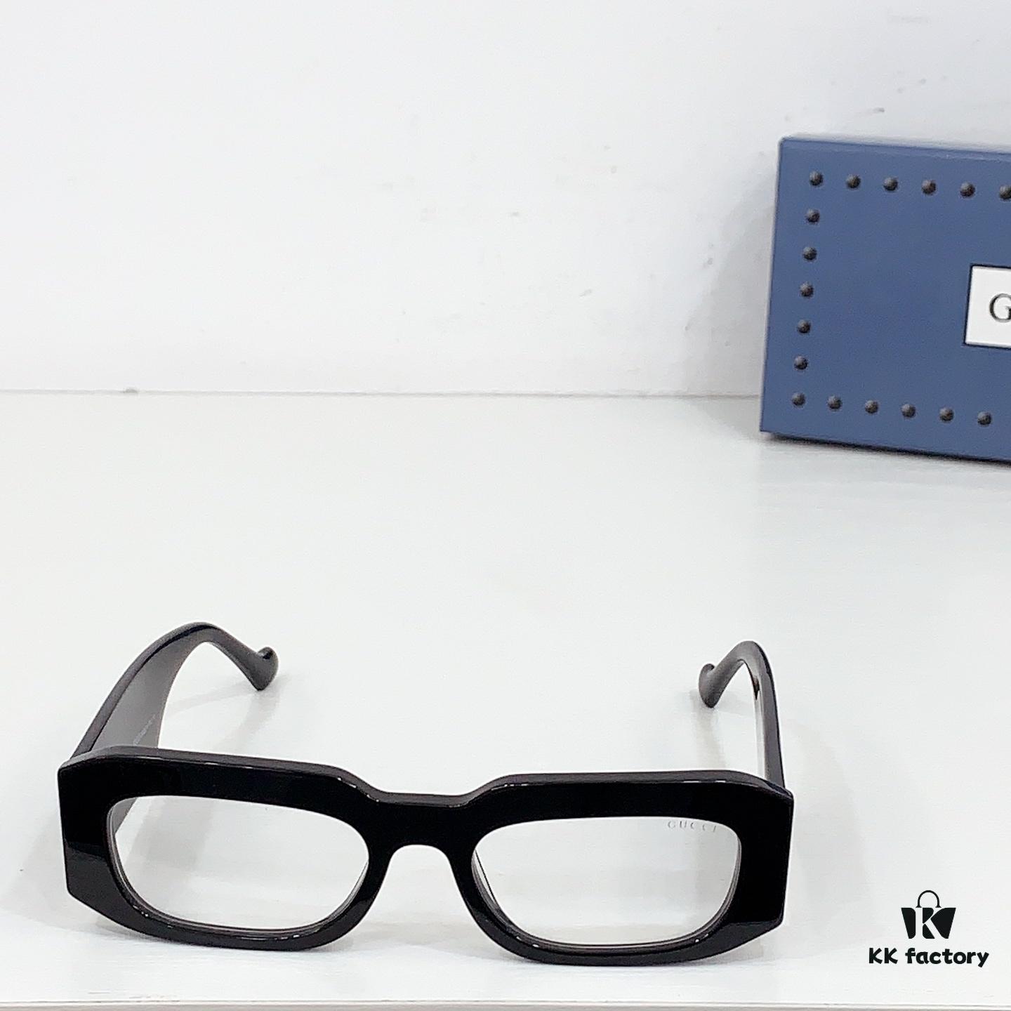 95 GUCCI GG1426S Sunglasses, Size 54-19-145