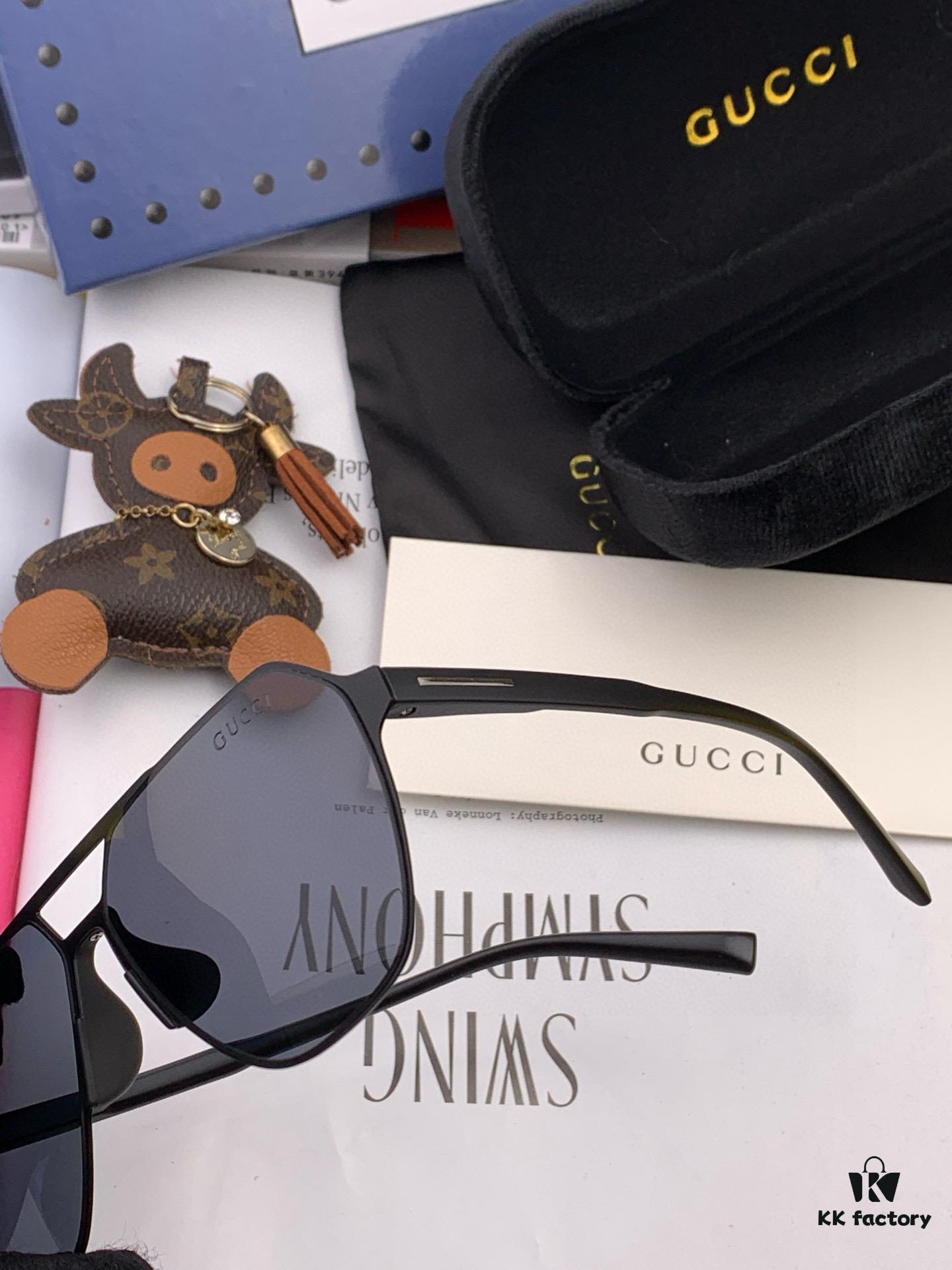 GUCCI Men's Colorful Pilot Polarized Sunglasses G3807