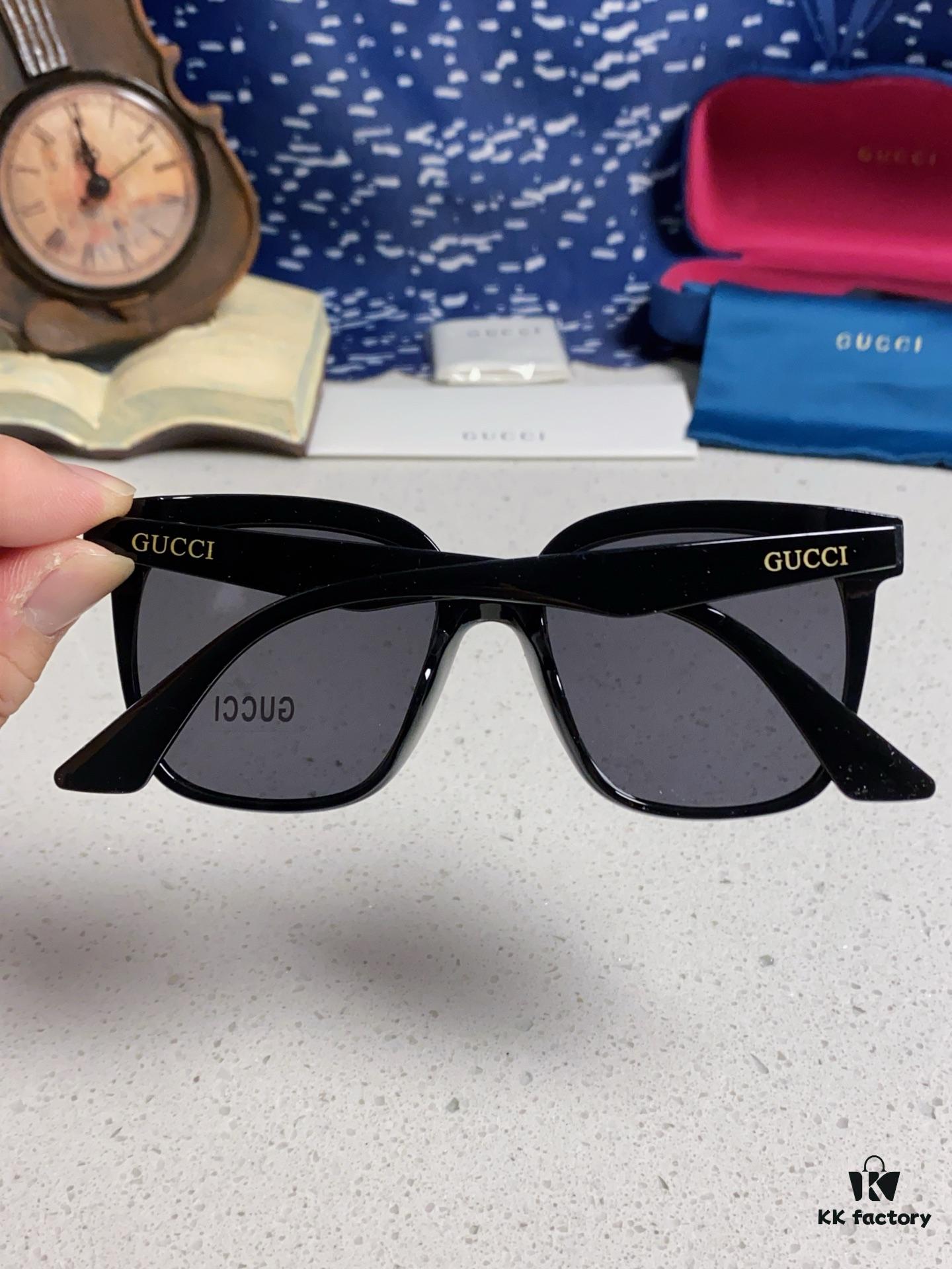 Gucci 2025 New Retro Sunglasses for Women, Large Square Frame, Slimming Design with Logo, UV Protection Unisex Sun Glasses