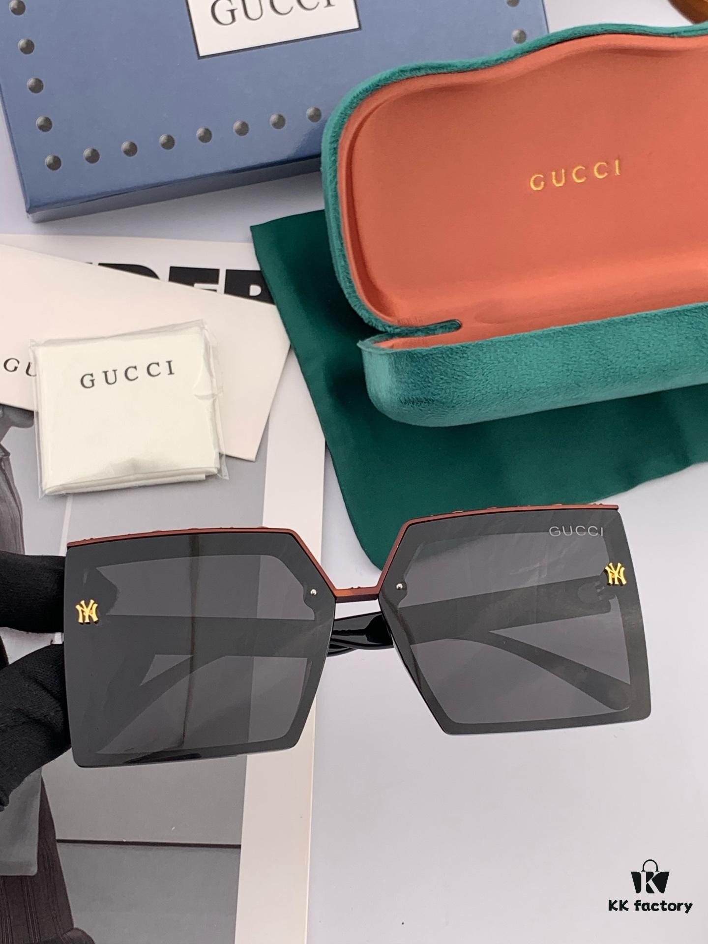 Gucci Collaborative Limited Edition Classic Square Frame Design, Flattering on All Face Shapes, Perfectly Matches Coats or Dresses, Exudes Elegance with Polarized UV-Protective Lenses, Model: G50195 Sunglasses
