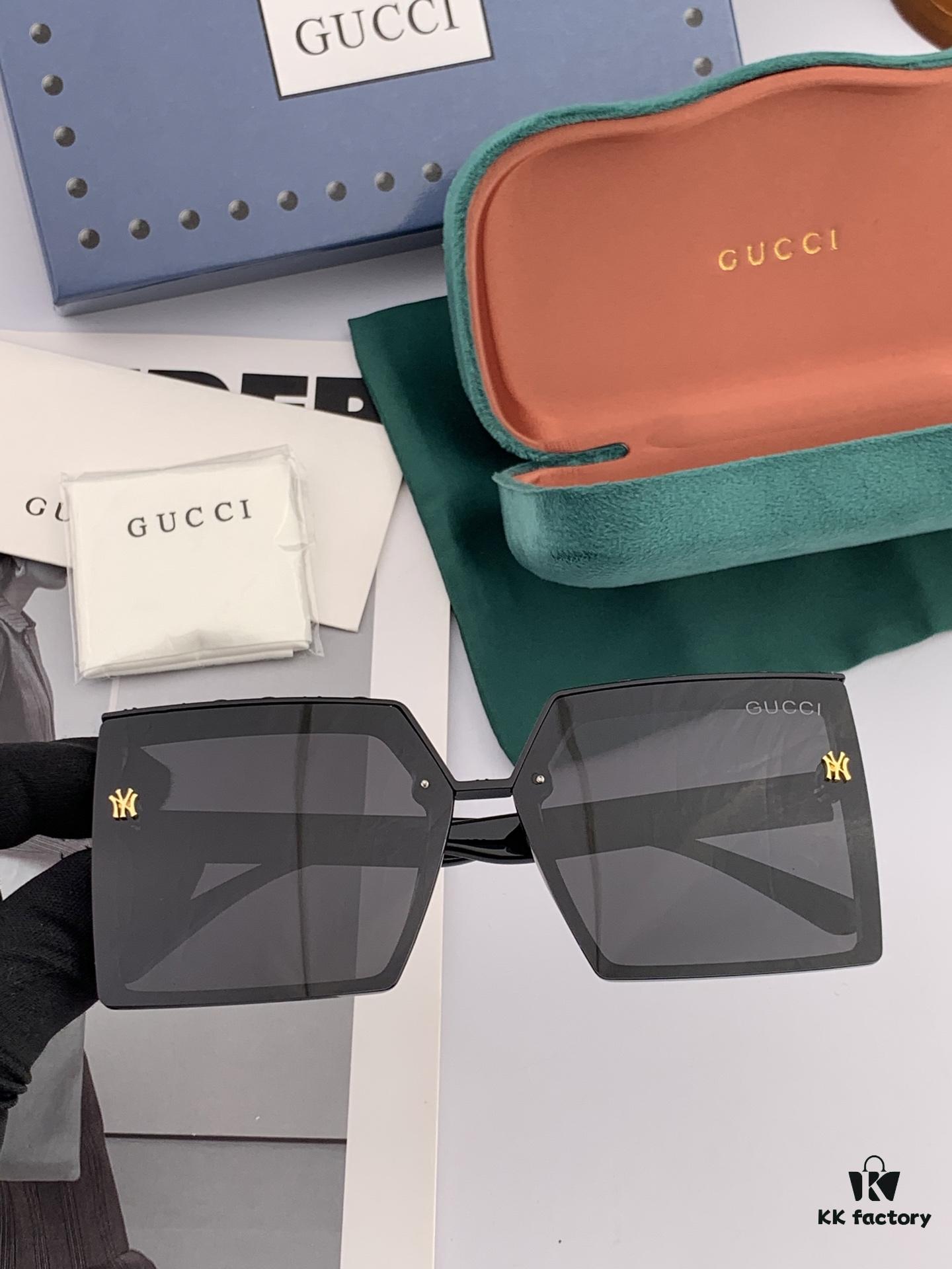 Gucci Collaborative Limited Edition Classic Square Frame Design, Flattering on All Face Shapes, Perfectly Matches Coats or Dresses, Exudes Elegance with Polarized UV-Protective Lenses, Model: G50195 Sunglasses