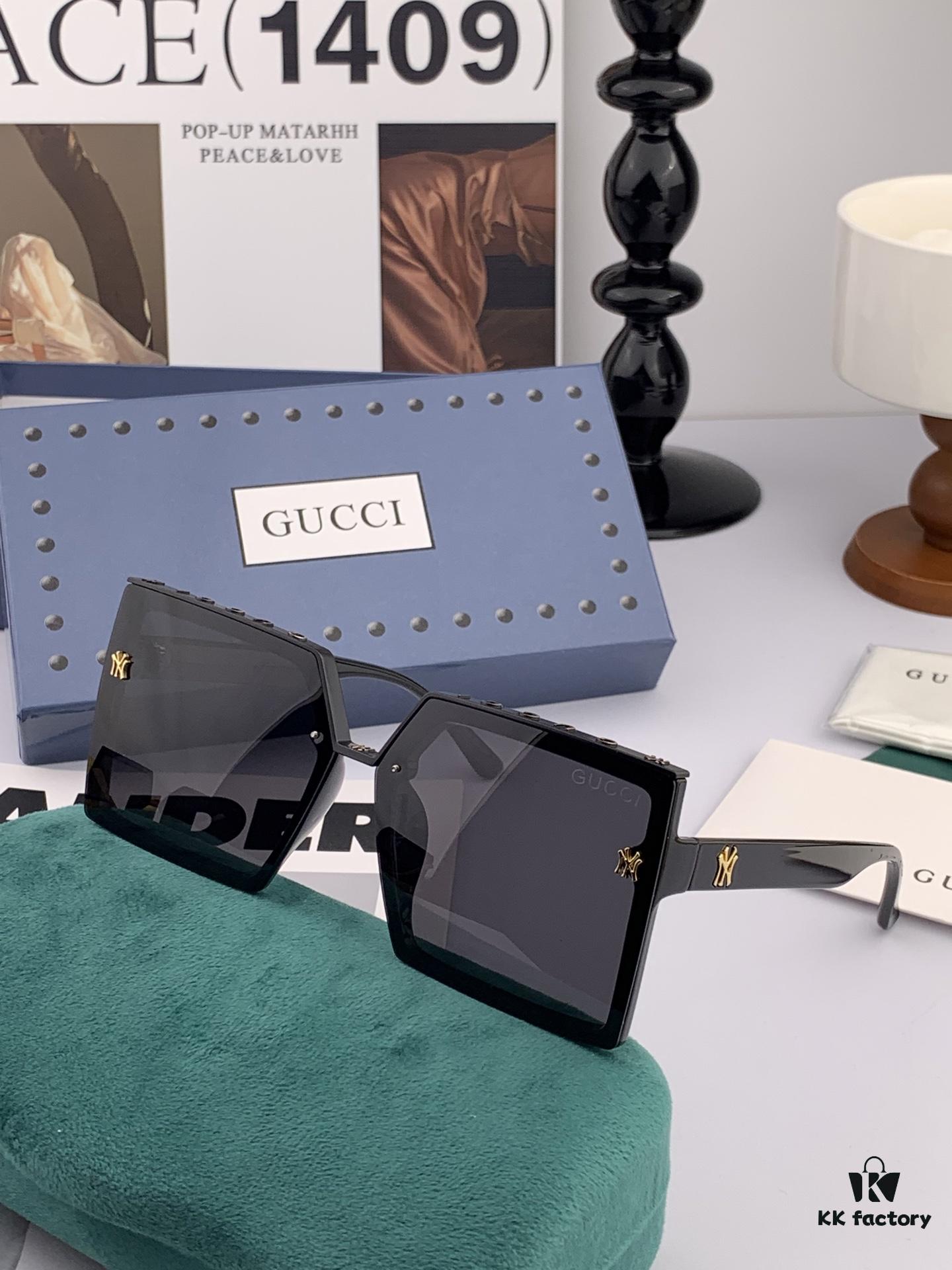 Gucci Collaborative Limited Edition Classic Square Frame Design, Flattering on All Face Shapes, Perfectly Matches Coats or Dresses, Exudes Elegance with Polarized UV-Protective Lenses, Model: G50195 Sunglasses